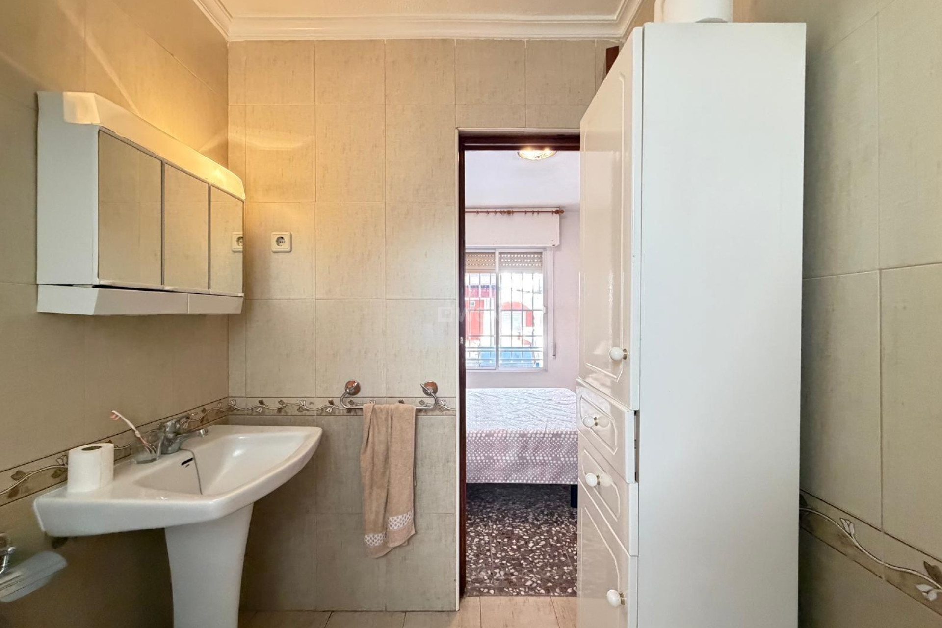 Resale - Apartment / flat - Torrevieja - Las Piscinas Naturales