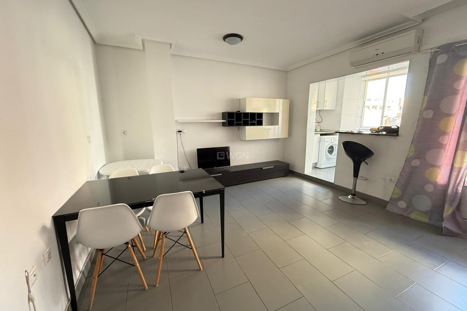 Resale - Apartment / flat - Torrevieja - Las Piscinas Naturales