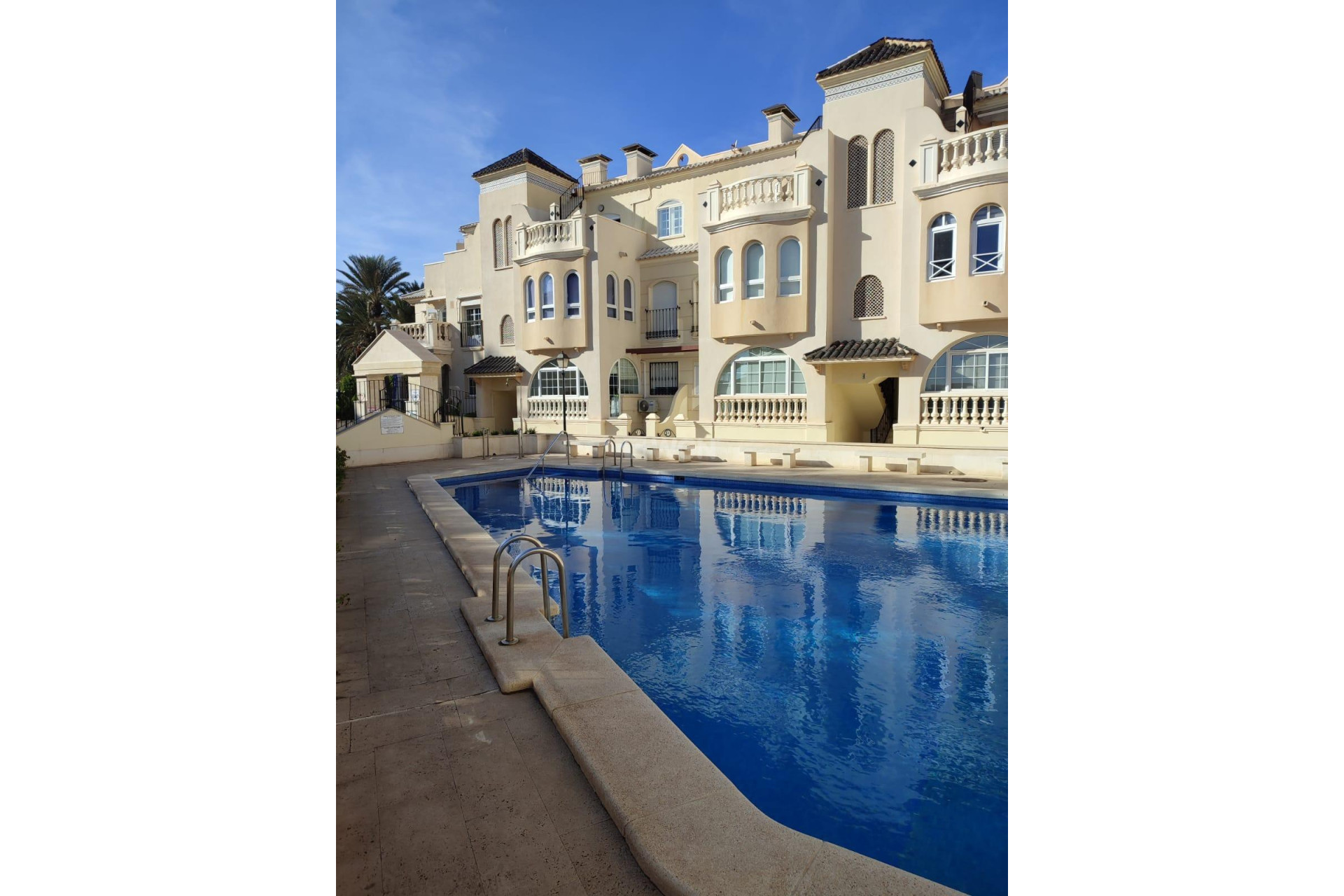 Resale - Apartment / flat - Torrevieja - Los Frutales