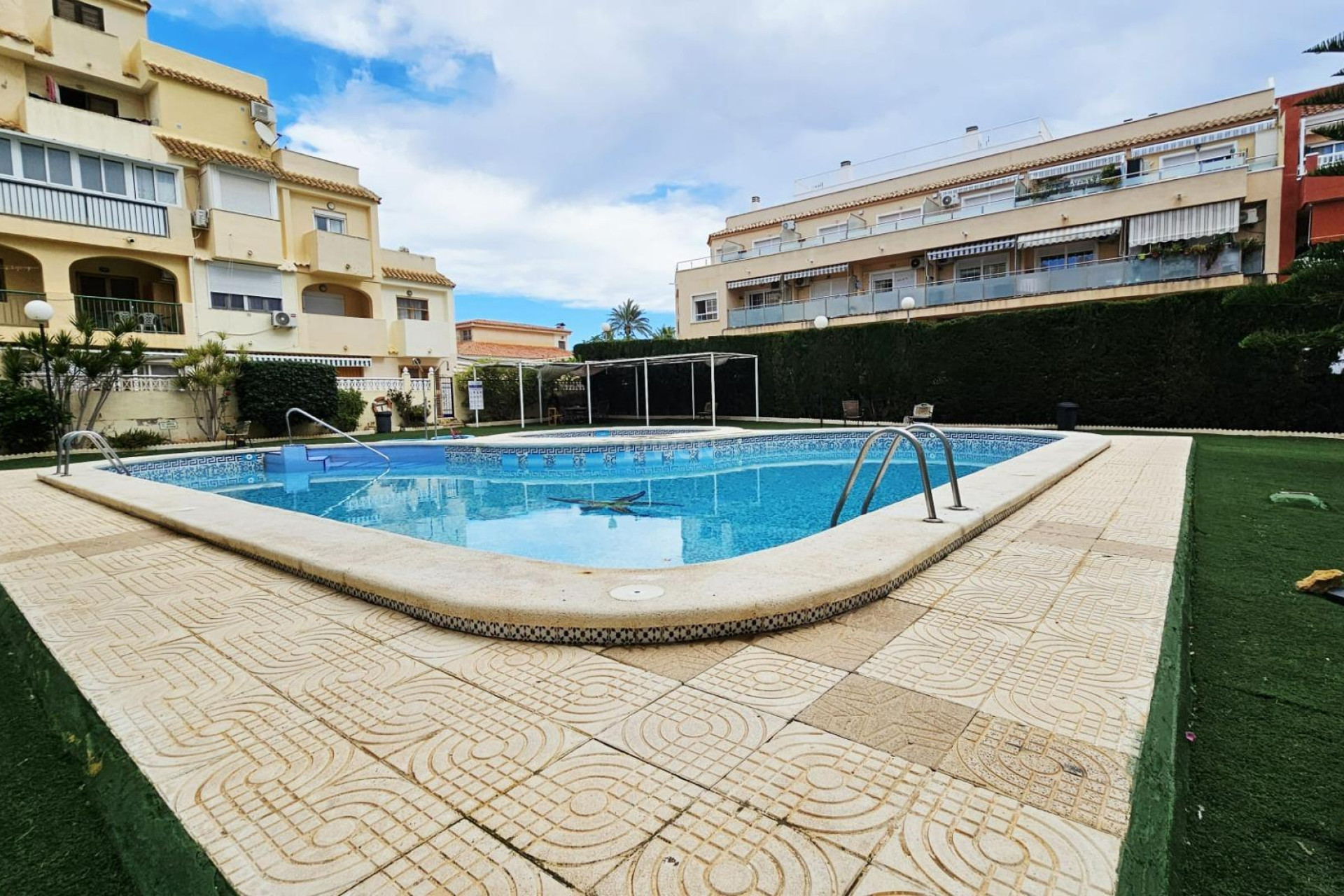 Resale - Apartment / flat - Torrevieja - Nueva Torrevieja
