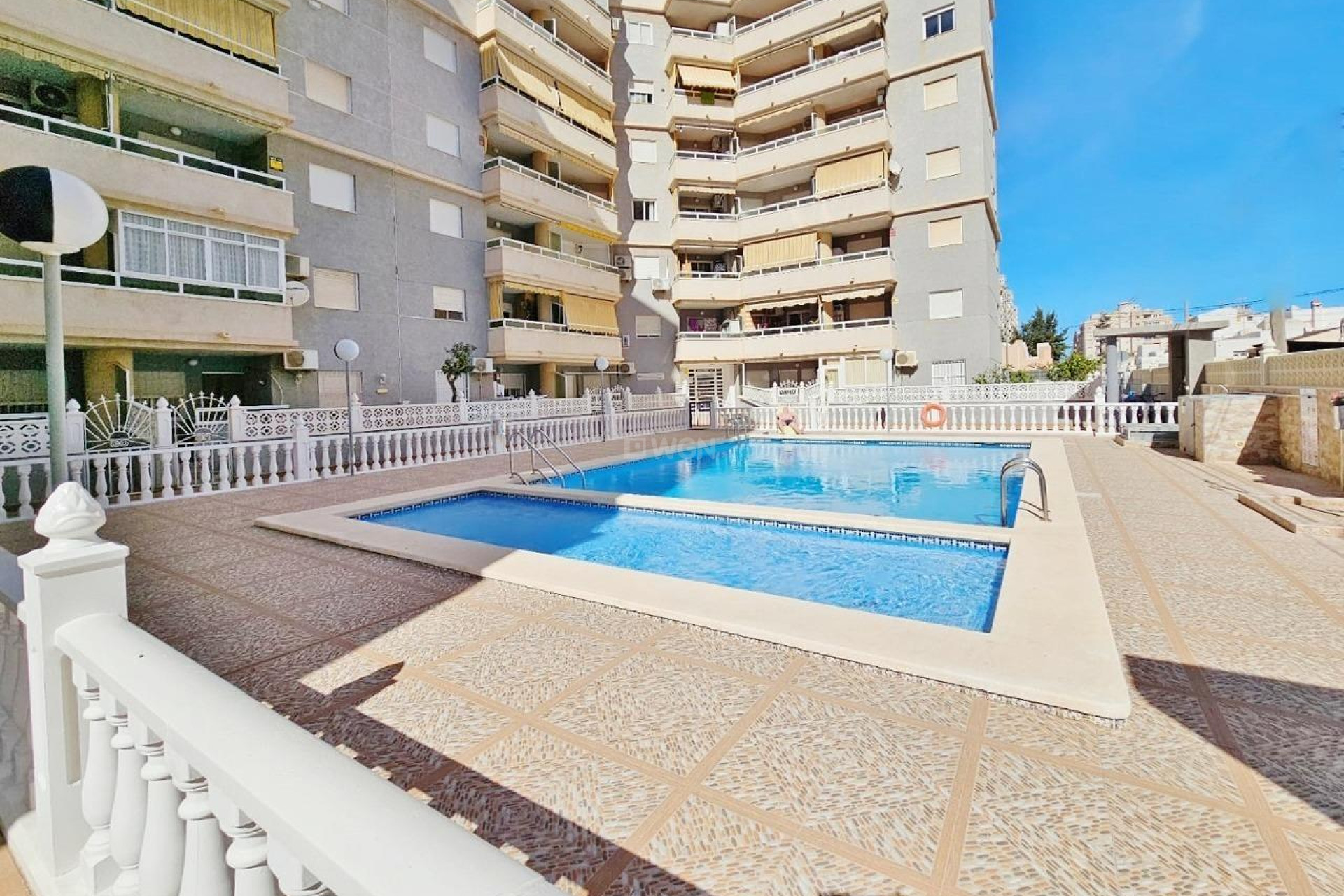 Resale - Apartment / flat - Torrevieja - Nueva Torrevieja