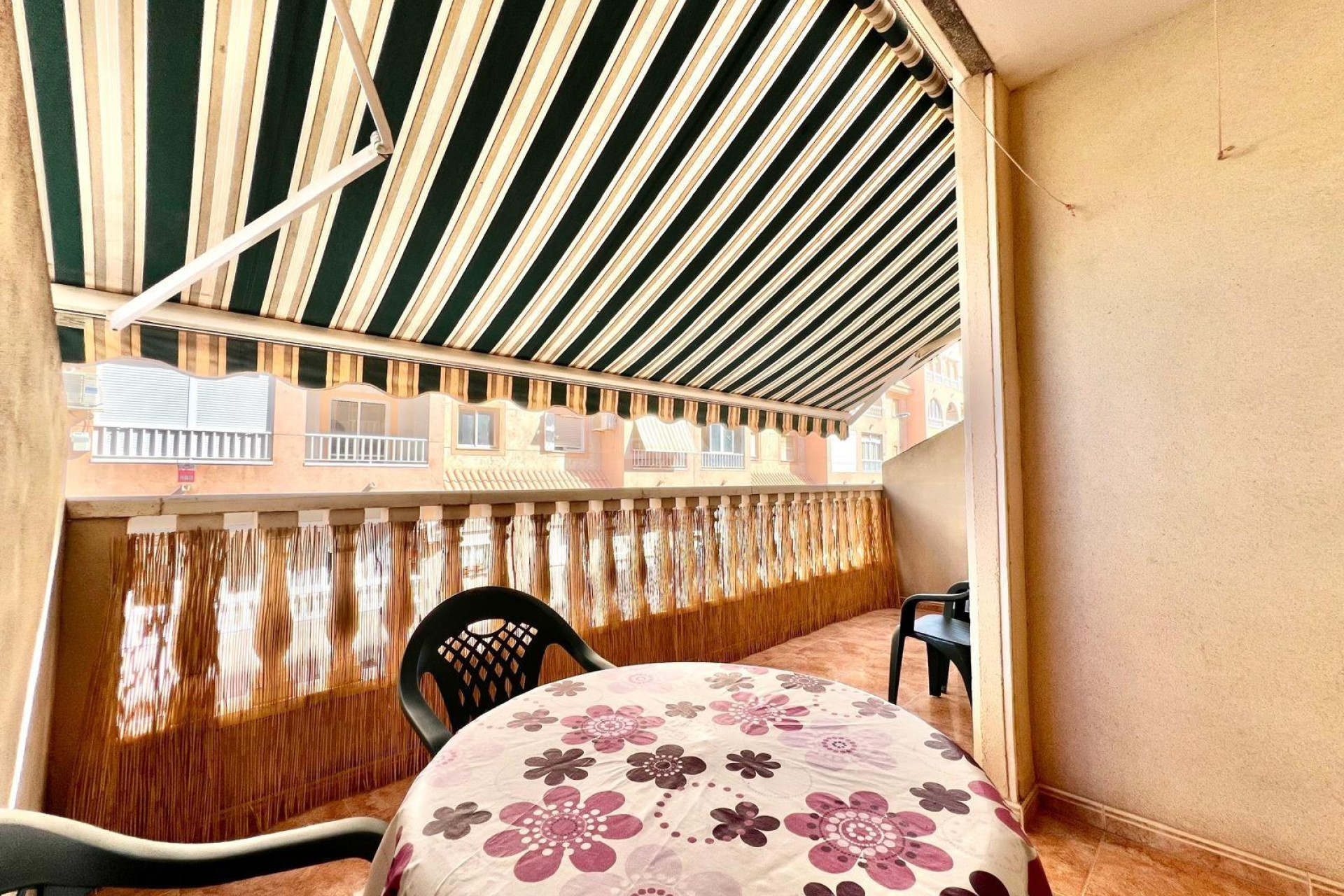 Resale - Apartment / flat - Torrevieja - PARQUE DE LAS NACIONES