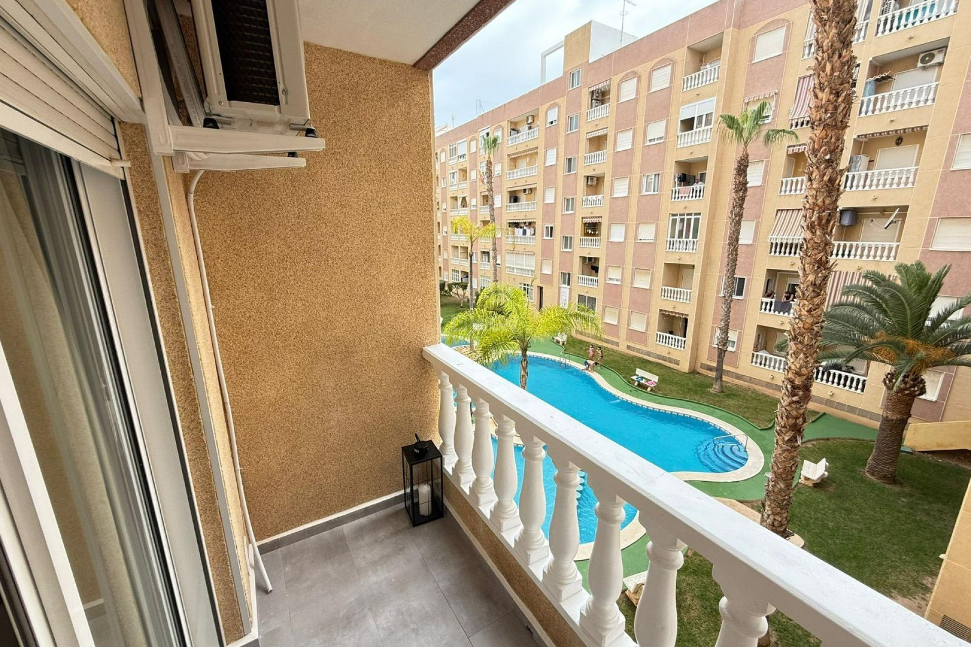 Resale - Apartment / flat - Torrevieja - PARQUE DE LAS NACIONES