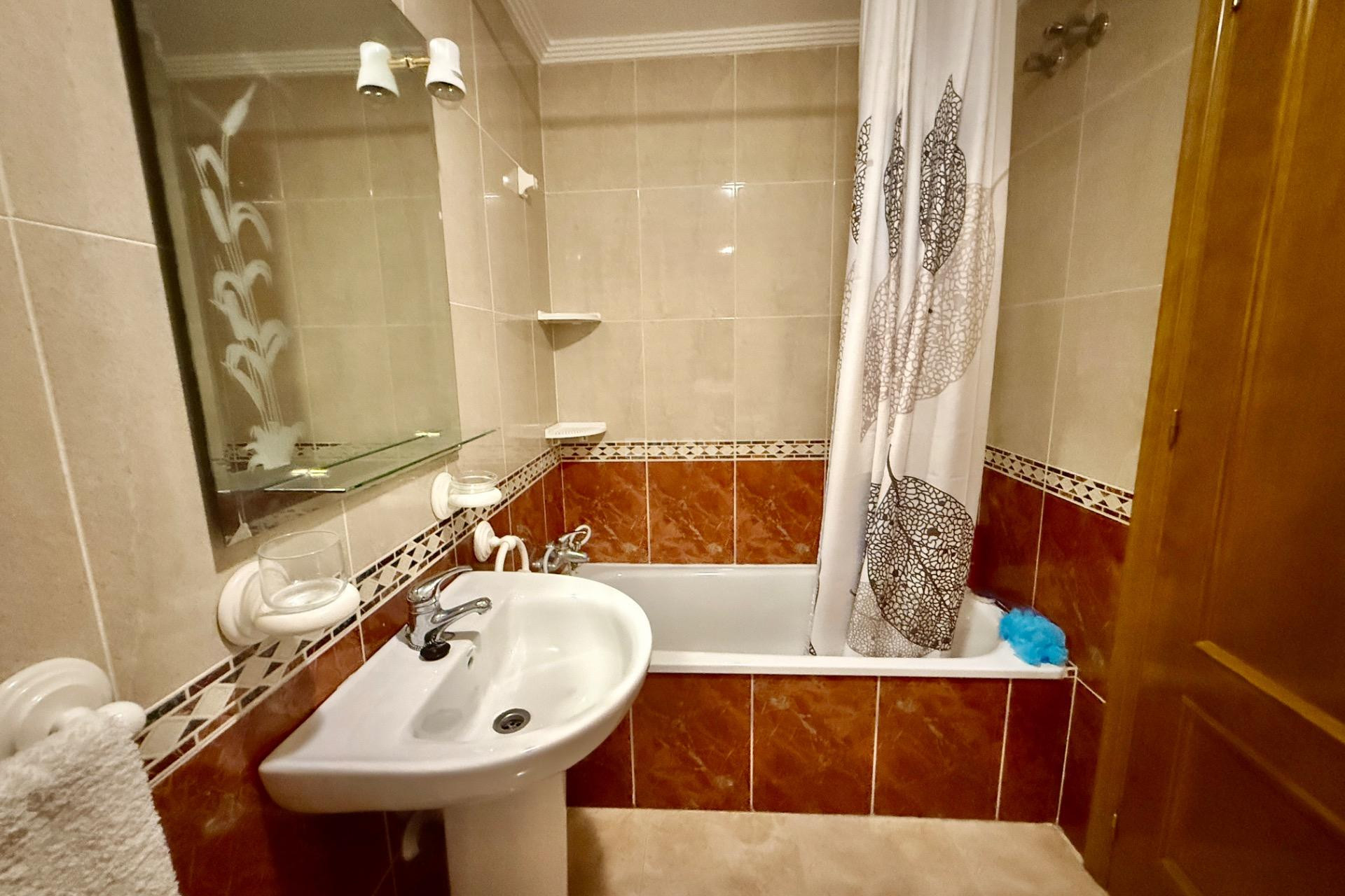 Resale - Apartment / flat - Torrevieja - PARQUE DE LAS NACIONES