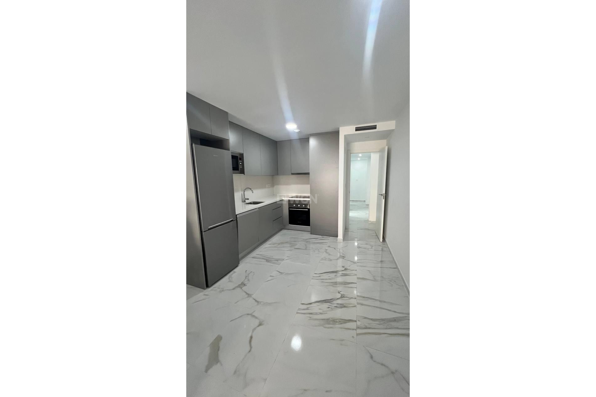 Resale - Apartment / flat - Torrevieja - PARQUE DE LAS NACIONES