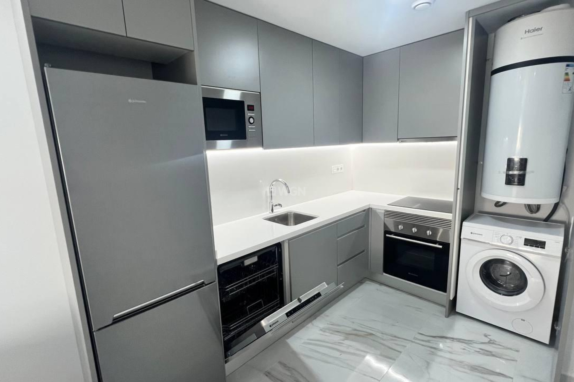 Resale - Apartment / flat - Torrevieja - PARQUE DE LAS NACIONES