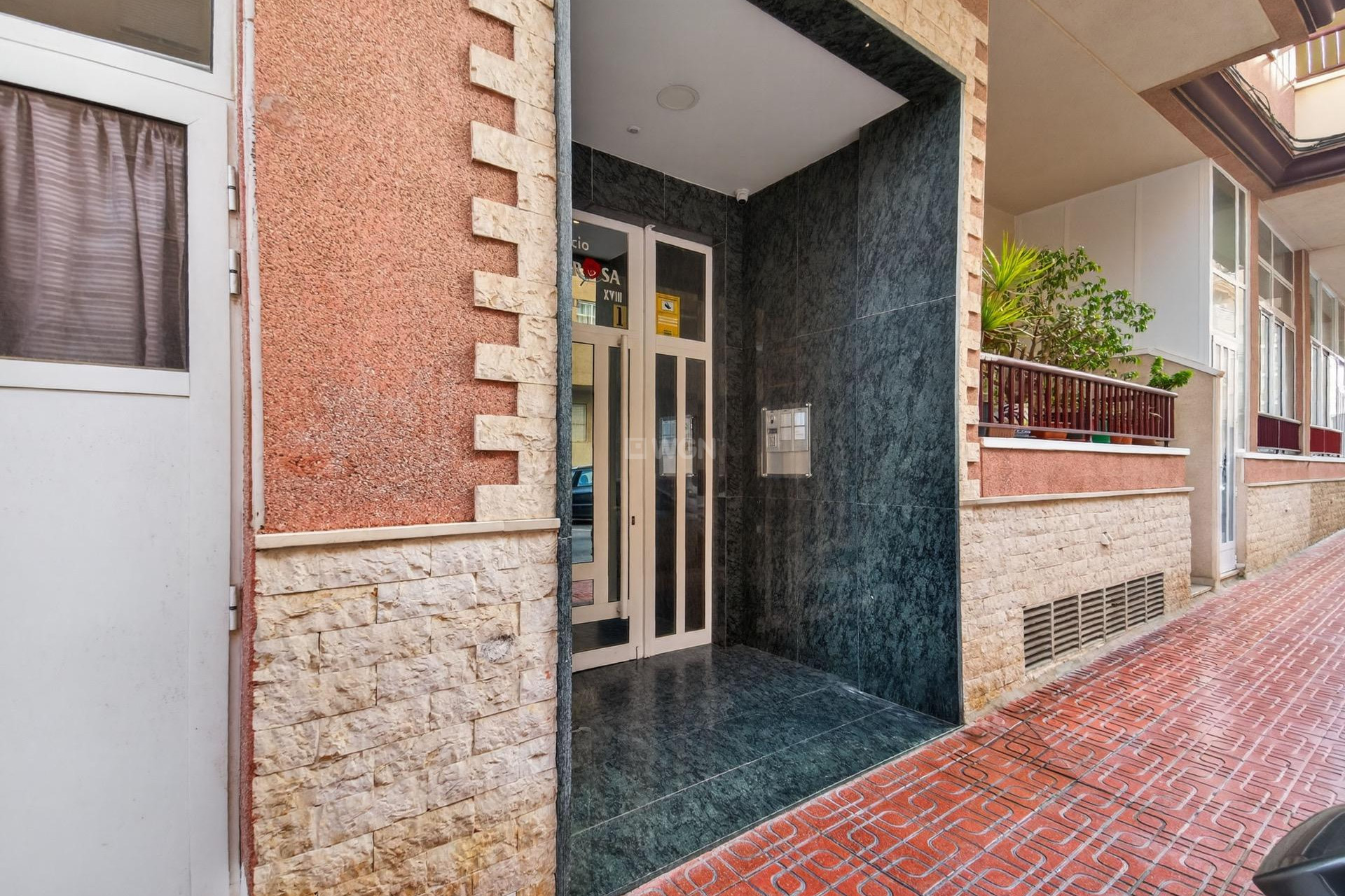 Resale - Apartment / flat - Torrevieja - PARQUE DE LAS NACIONES