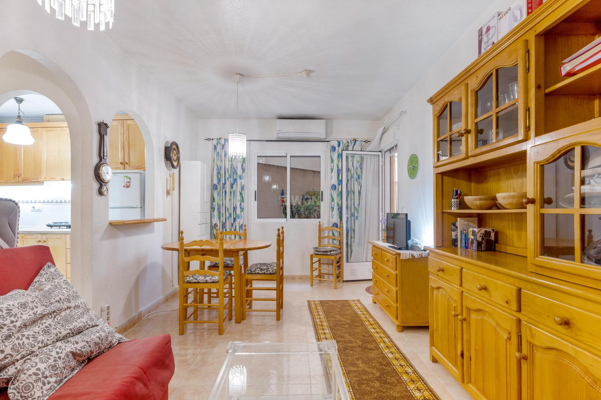 Resale - Apartment / flat - Torrevieja - Parque Las Naciones