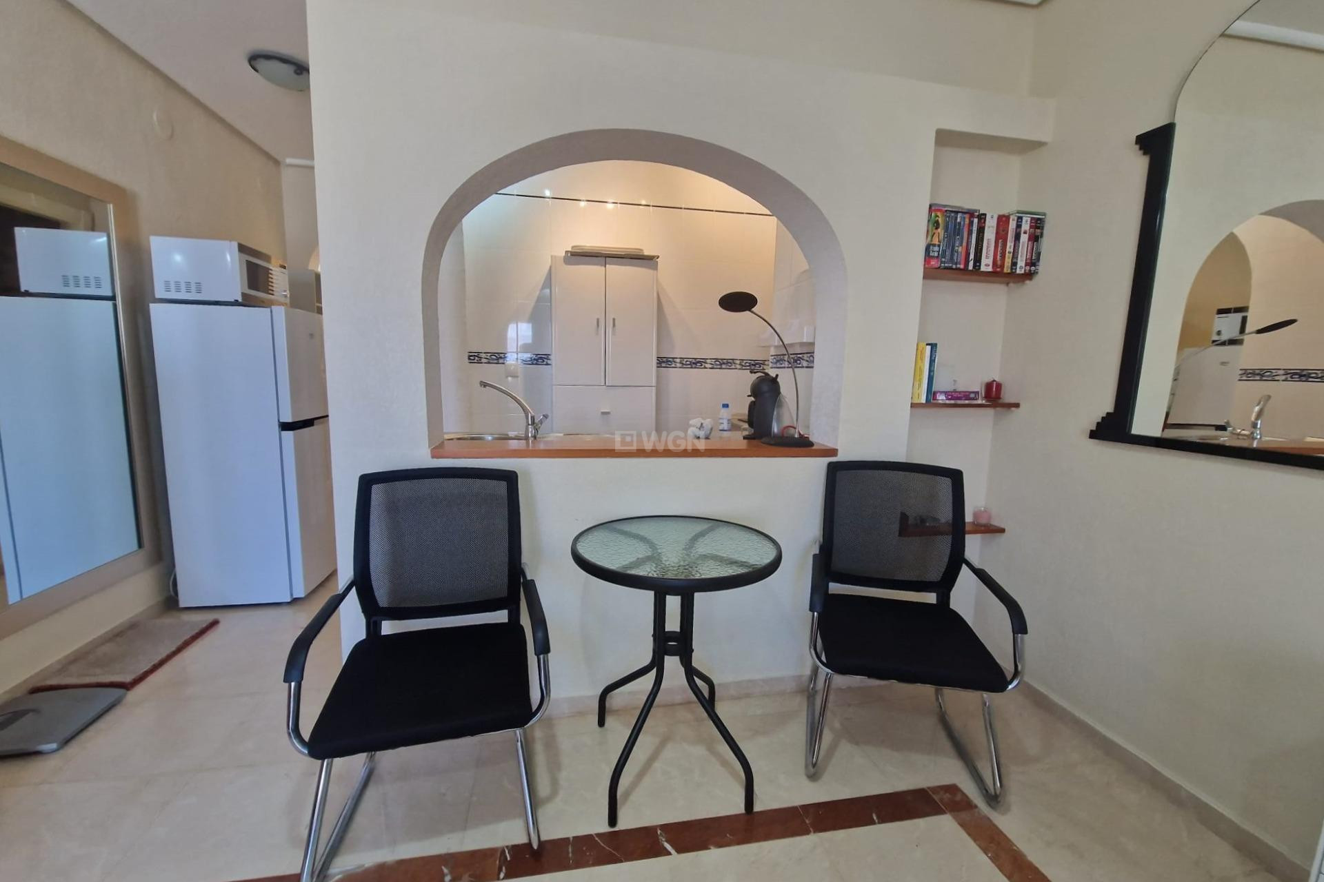 Resale - Apartment / flat - Torrevieja - Paseo Maritimo