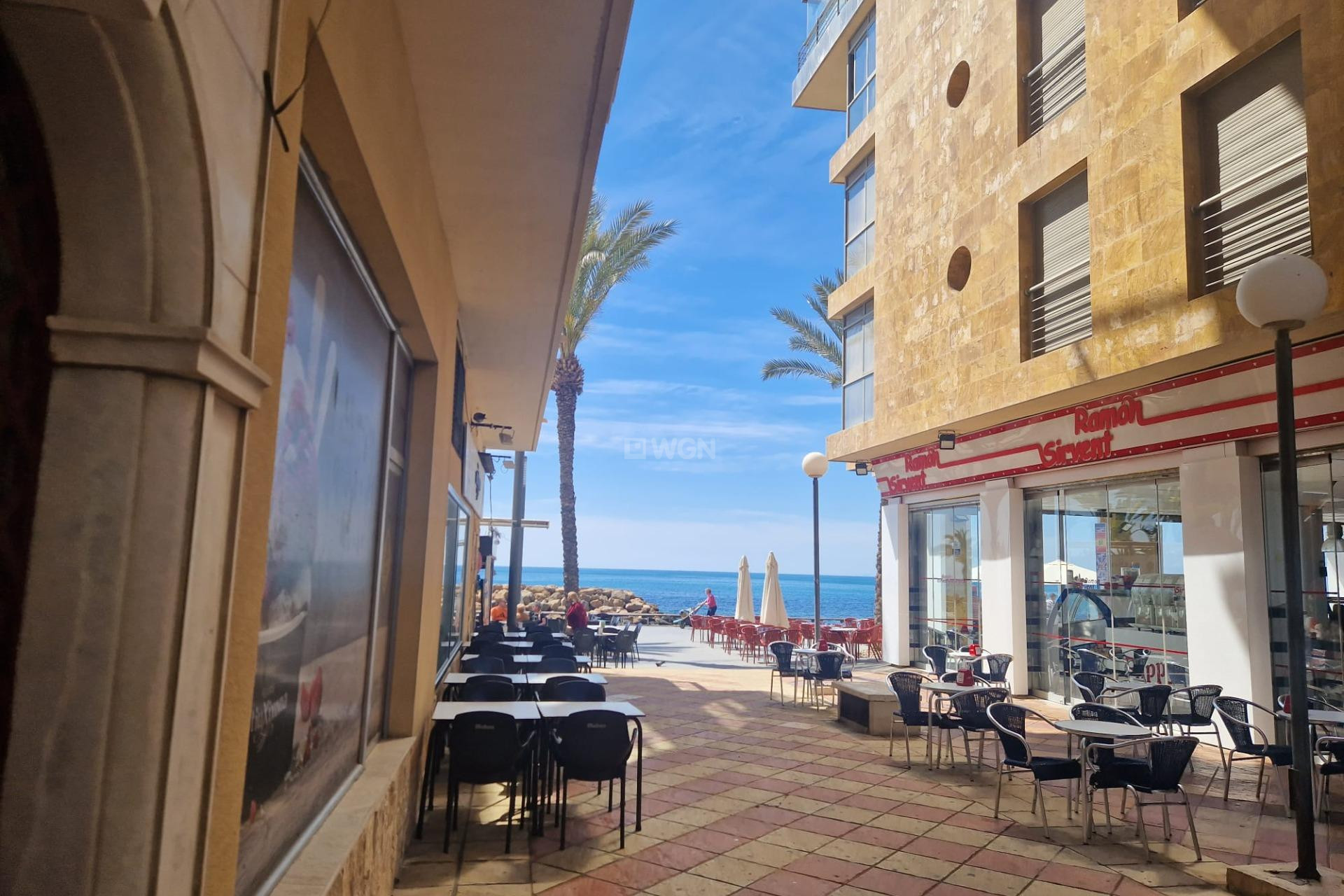 Resale - Apartment / flat - Torrevieja - Paseo Maritimo