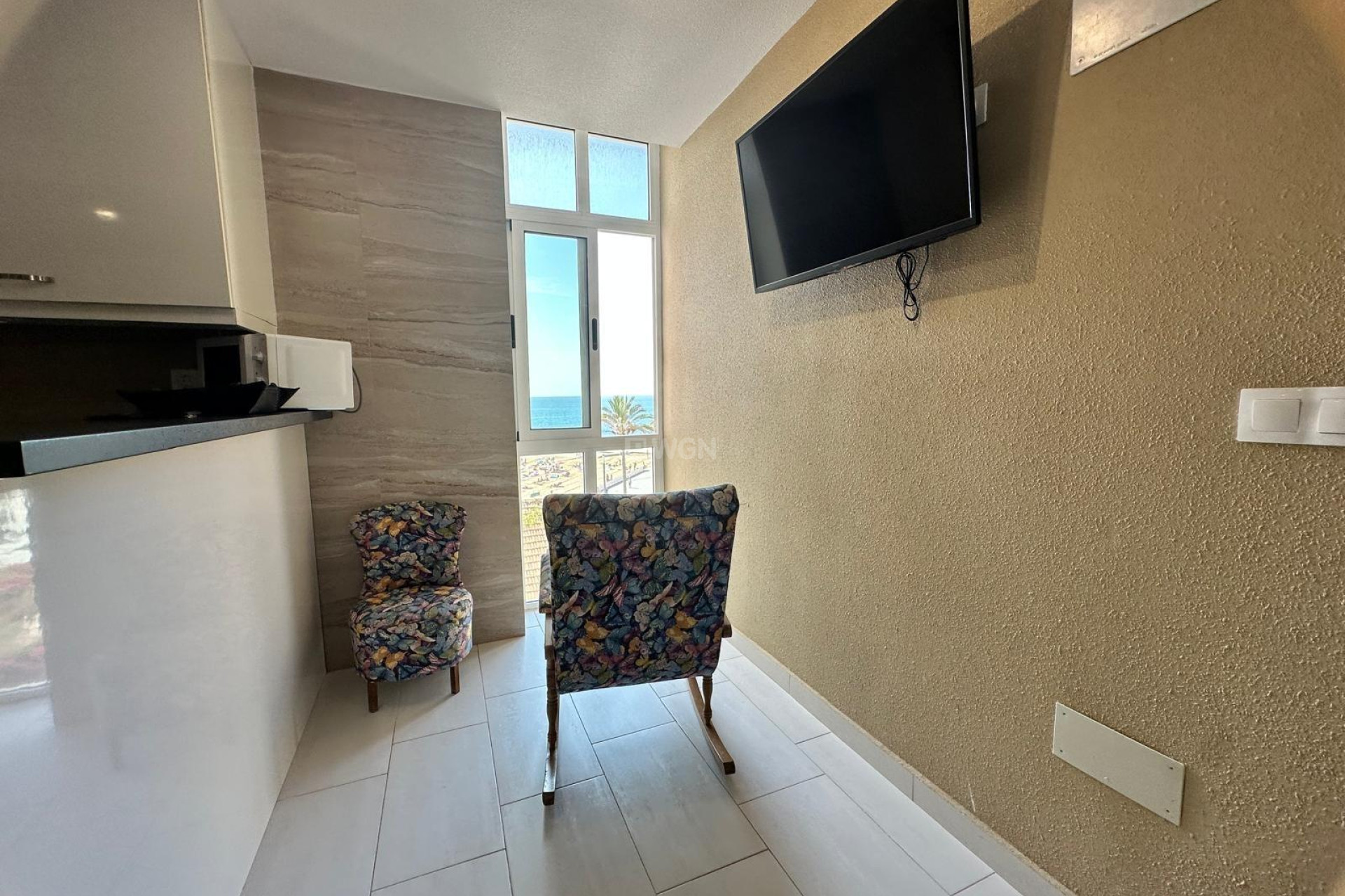 Resale - Apartment / flat - Torrevieja - Paseo Maritimo