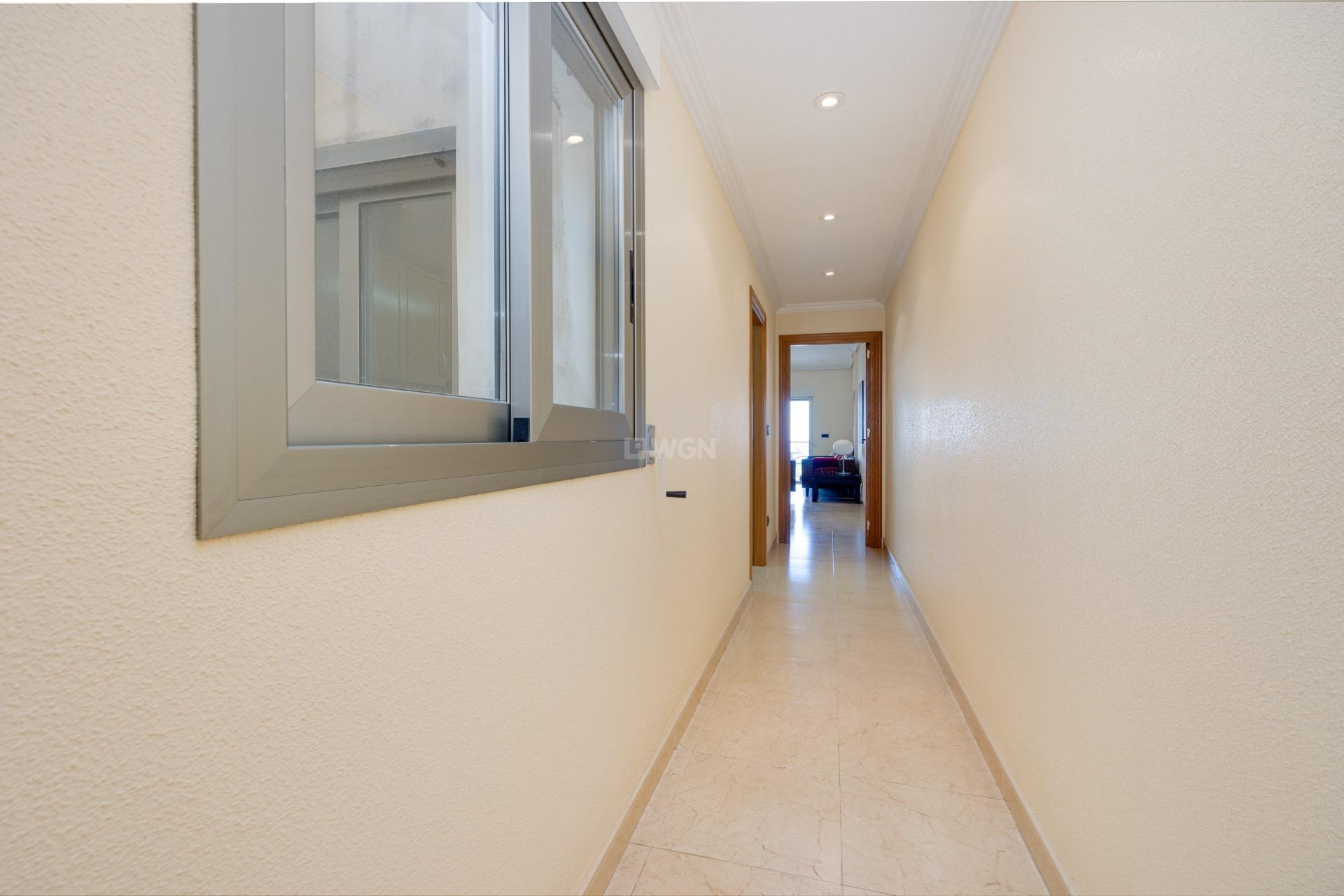 Resale - Apartment / flat - Torrevieja - Paseo Maritimo