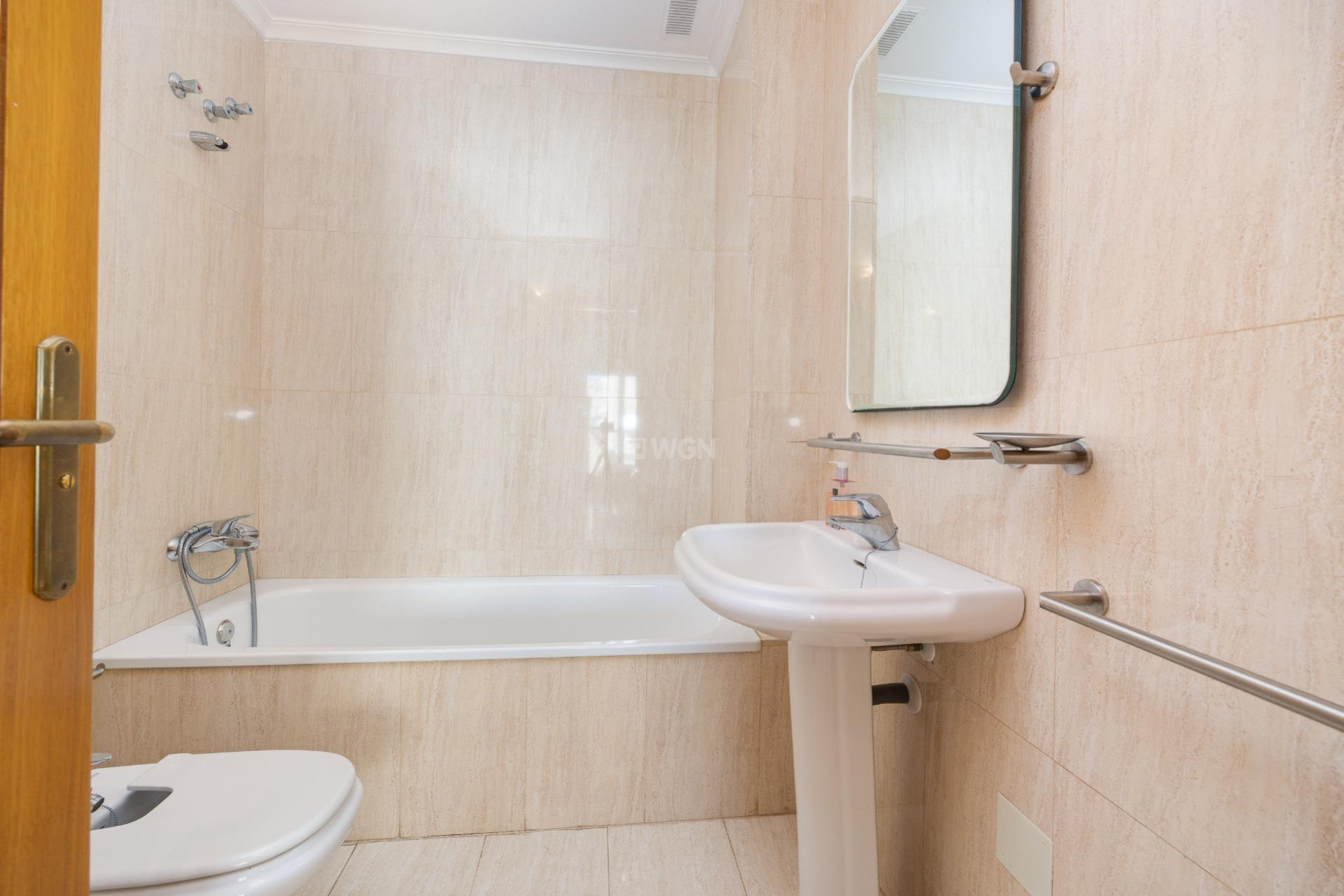 Resale - Apartment / flat - Torrevieja - Paseo Maritimo