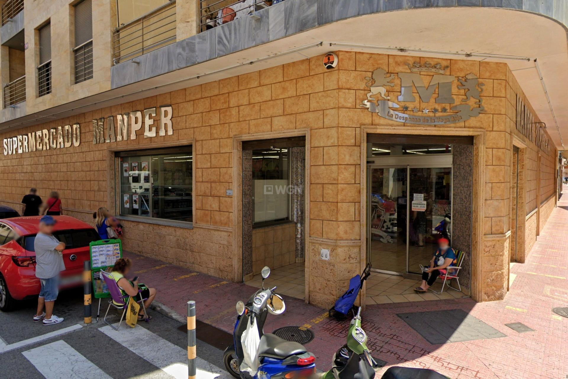 Resale - Apartment / flat - Torrevieja - Paseo Maritimo