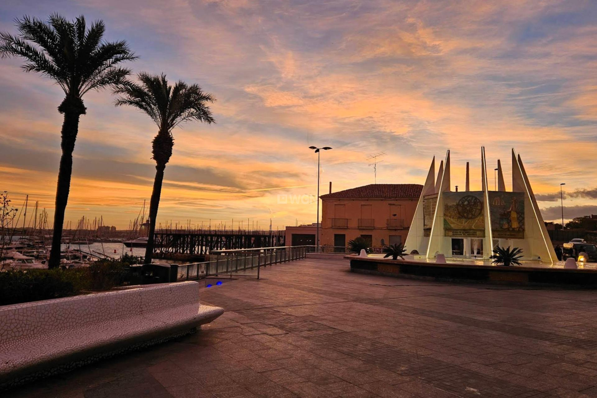 Resale - Apartment / flat - Torrevieja - Paseo Maritimo