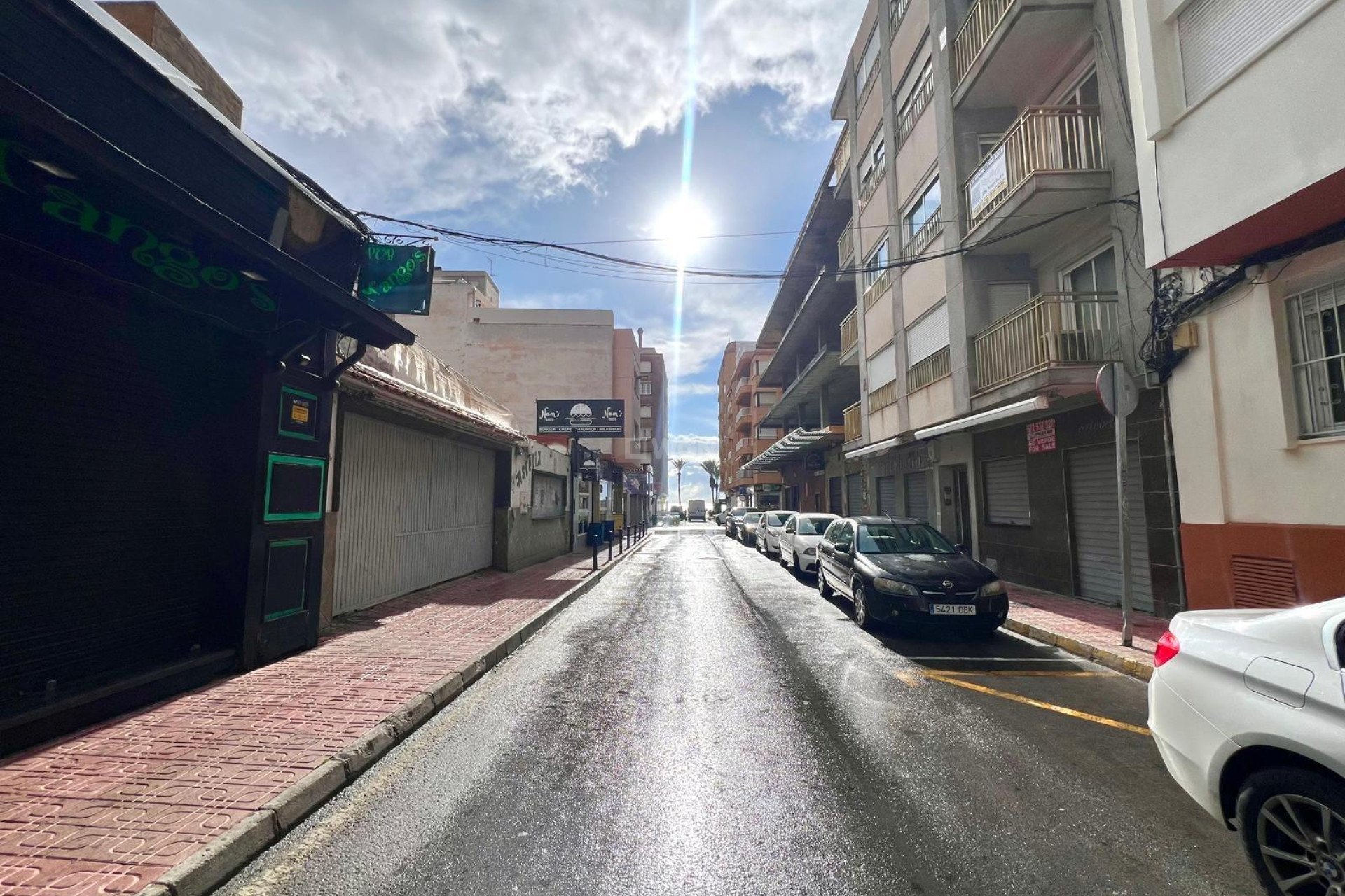 Resale - Apartment / flat - Torrevieja - Paseo Maritimo