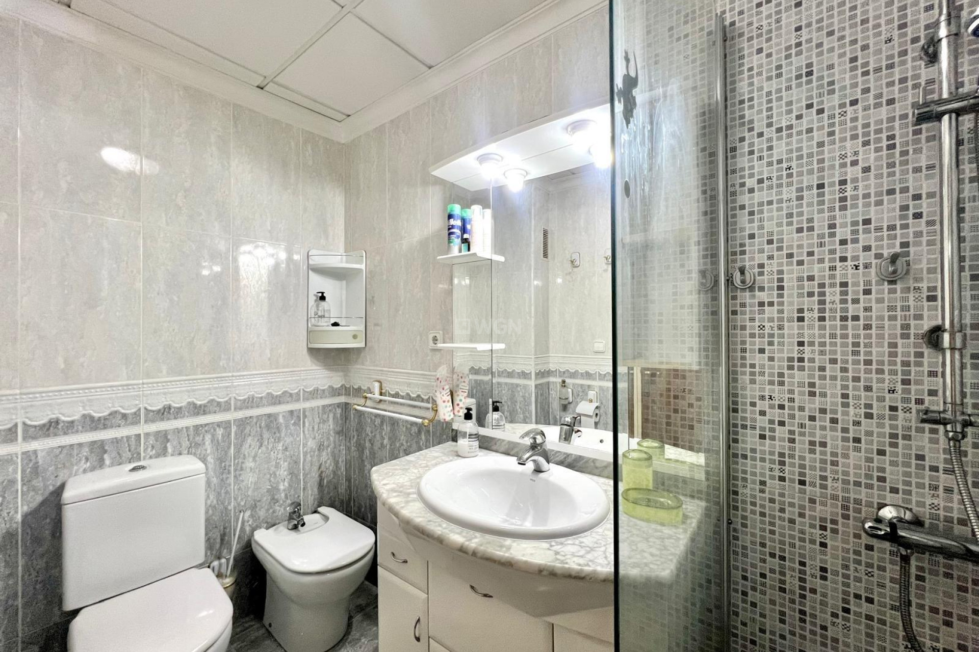 Resale - Apartment / flat - Torrevieja - Paseo Maritimo