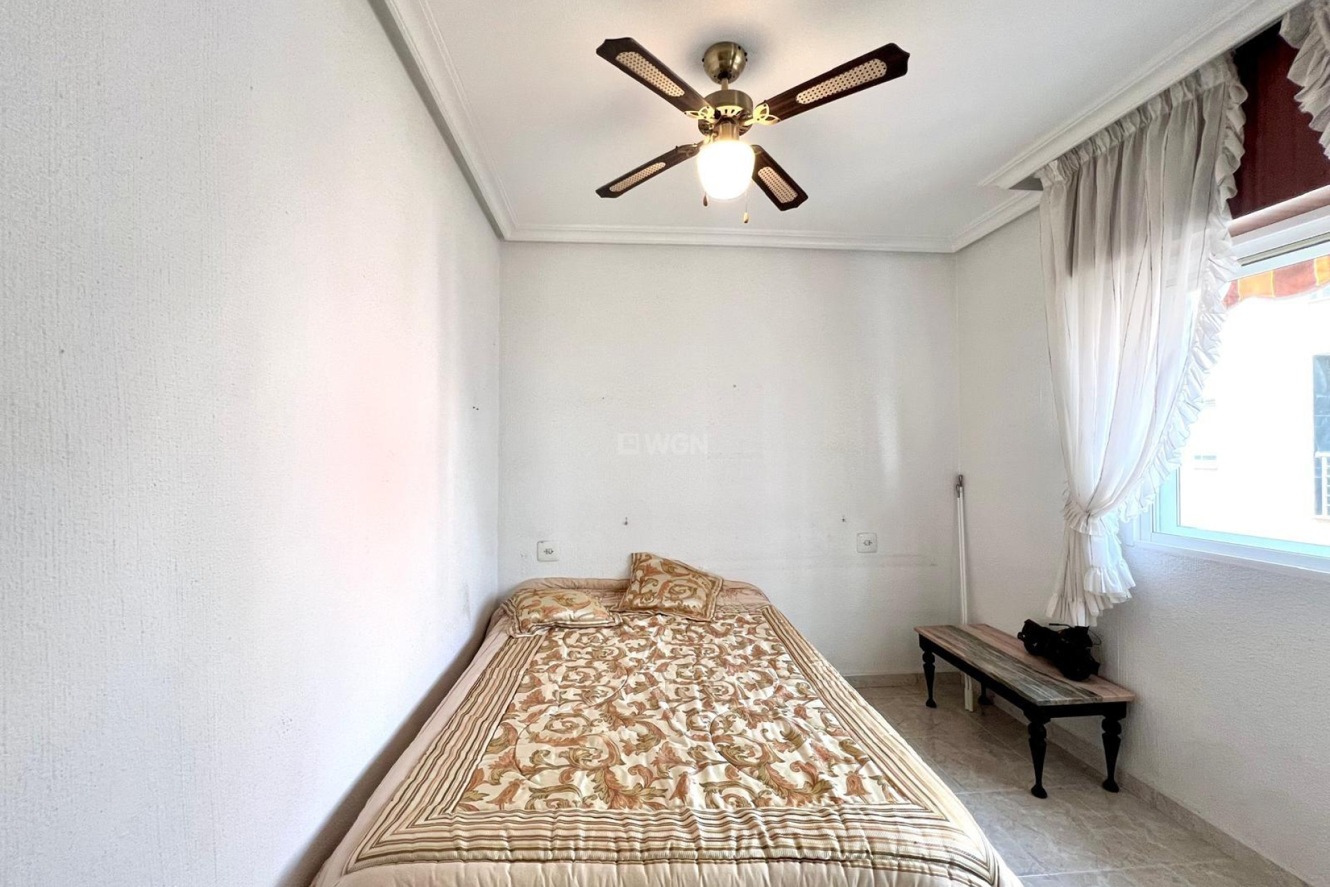 Resale - Apartment / flat - Torrevieja - Paseo Maritimo