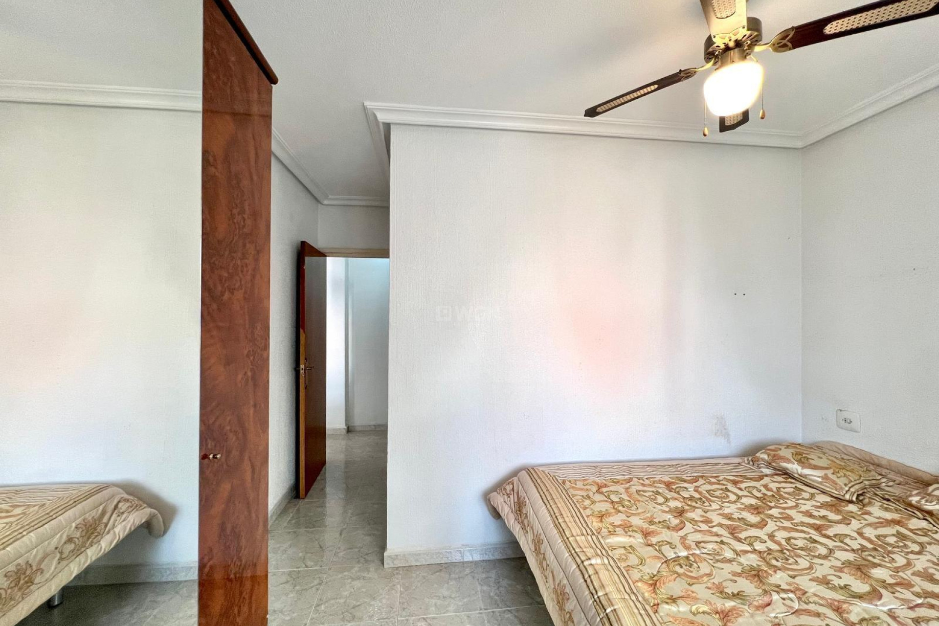 Resale - Apartment / flat - Torrevieja - Paseo Maritimo