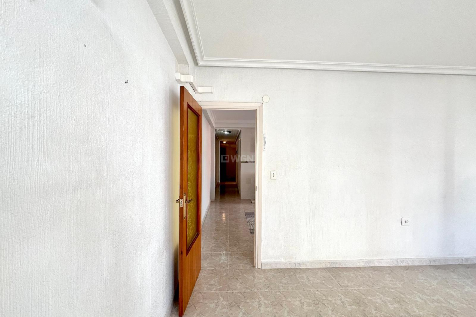 Resale - Apartment / flat - Torrevieja - Paseo Maritimo