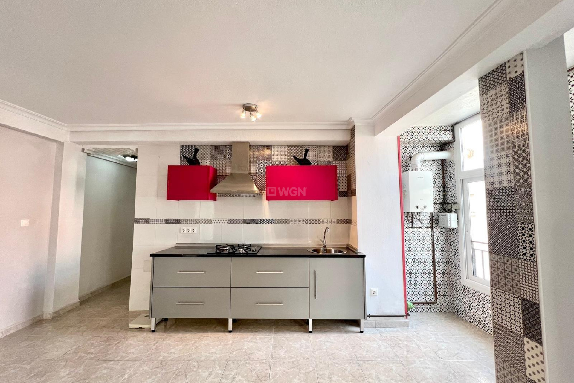 Resale - Apartment / flat - Torrevieja - Paseo Maritimo