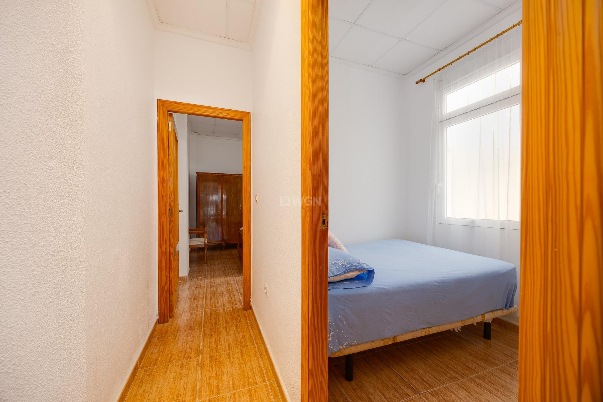 Resale - Apartment / flat - Torrevieja - Paseo Maritimo