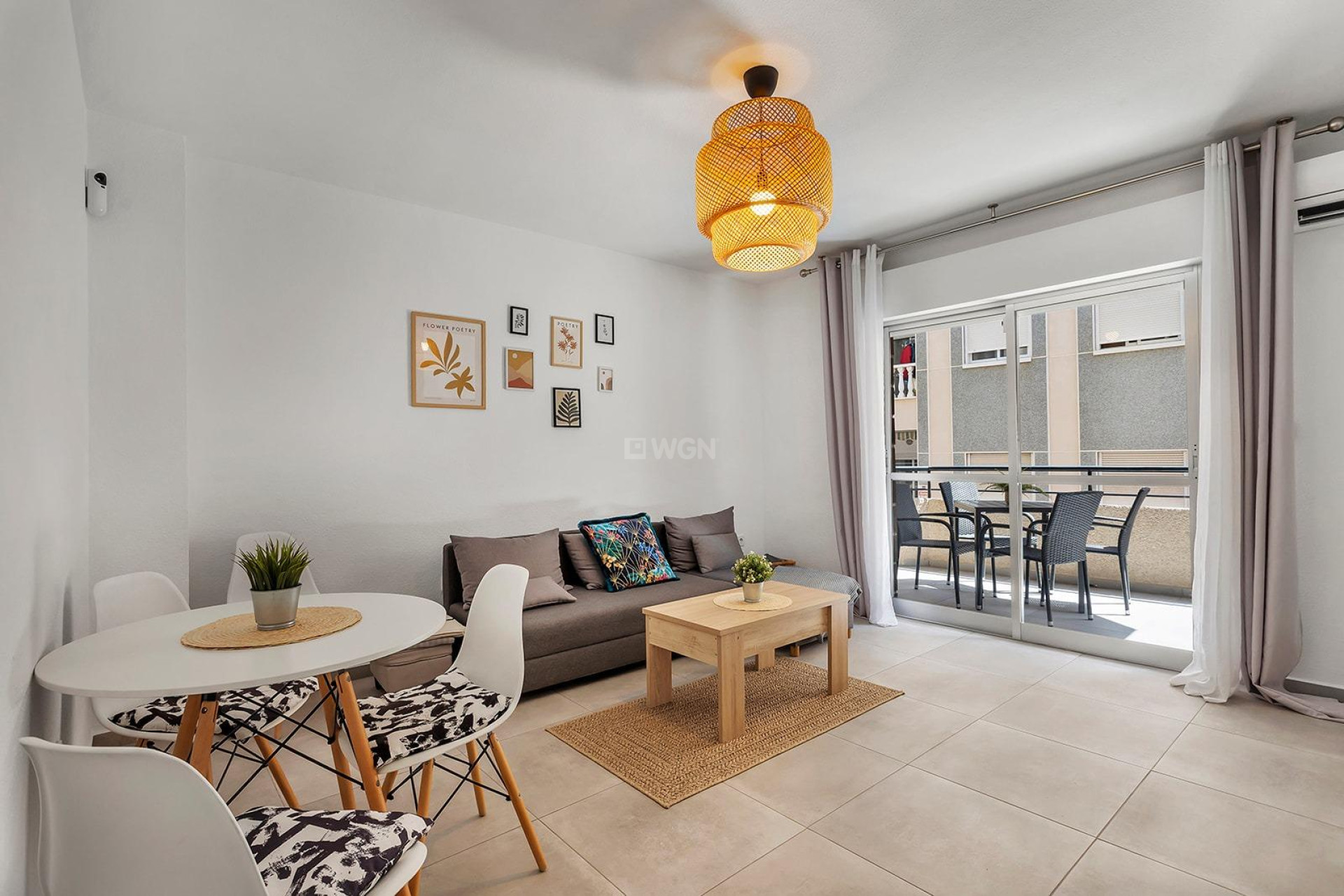 Resale - Apartment / flat - Torrevieja - Playa de los Locos