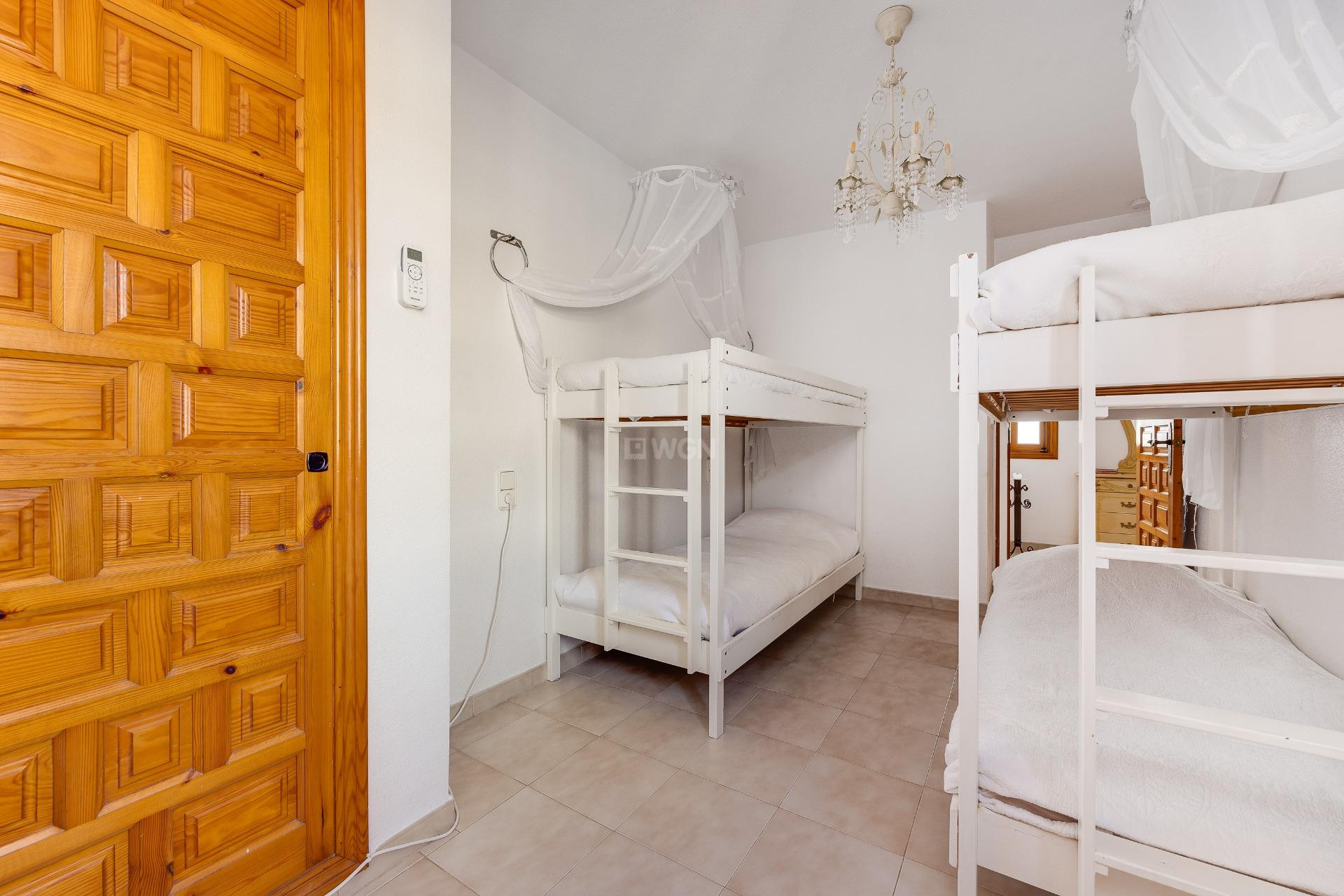 Resale - Apartment / flat - Torrevieja - Playa de los Locos