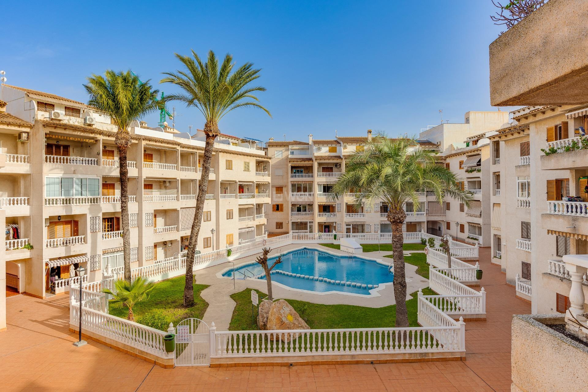 Resale - Apartment / flat - Torrevieja - Playa de los Locos