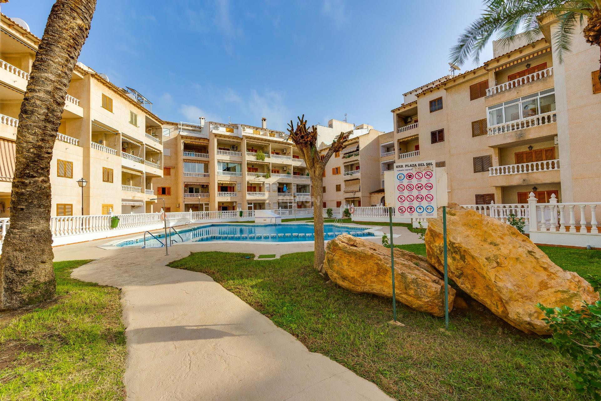 Resale - Apartment / flat - Torrevieja - Playa de los Locos