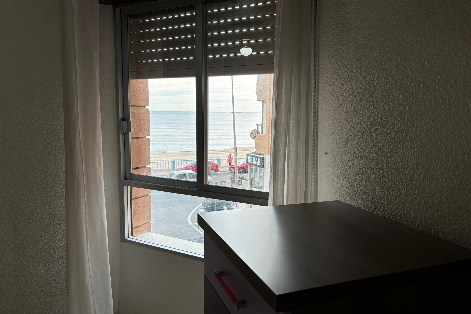 Resale - Apartment / flat - Torrevieja - Playa de los Locos