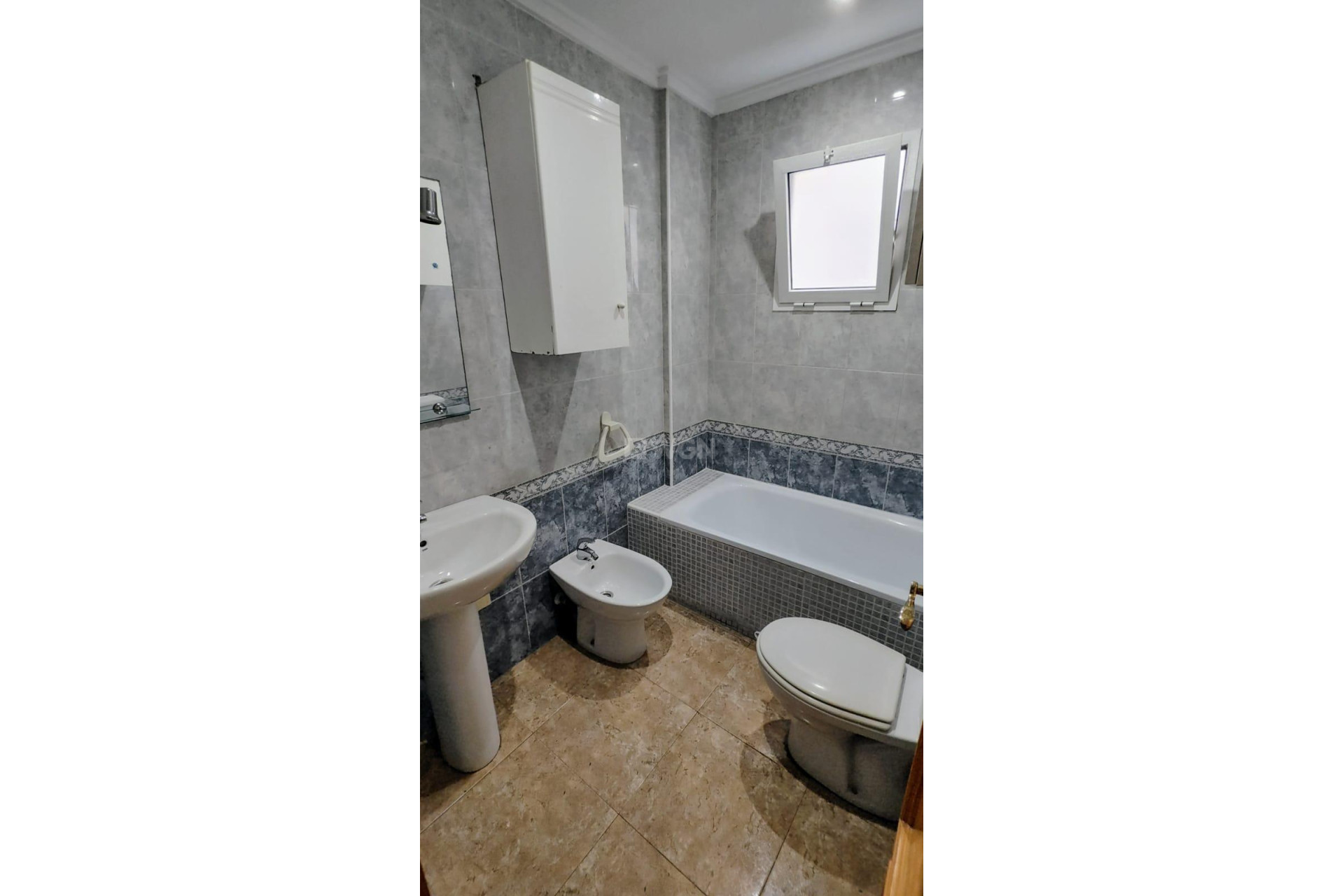 Resale - Apartment / flat - Torrevieja - Playa de los Locos