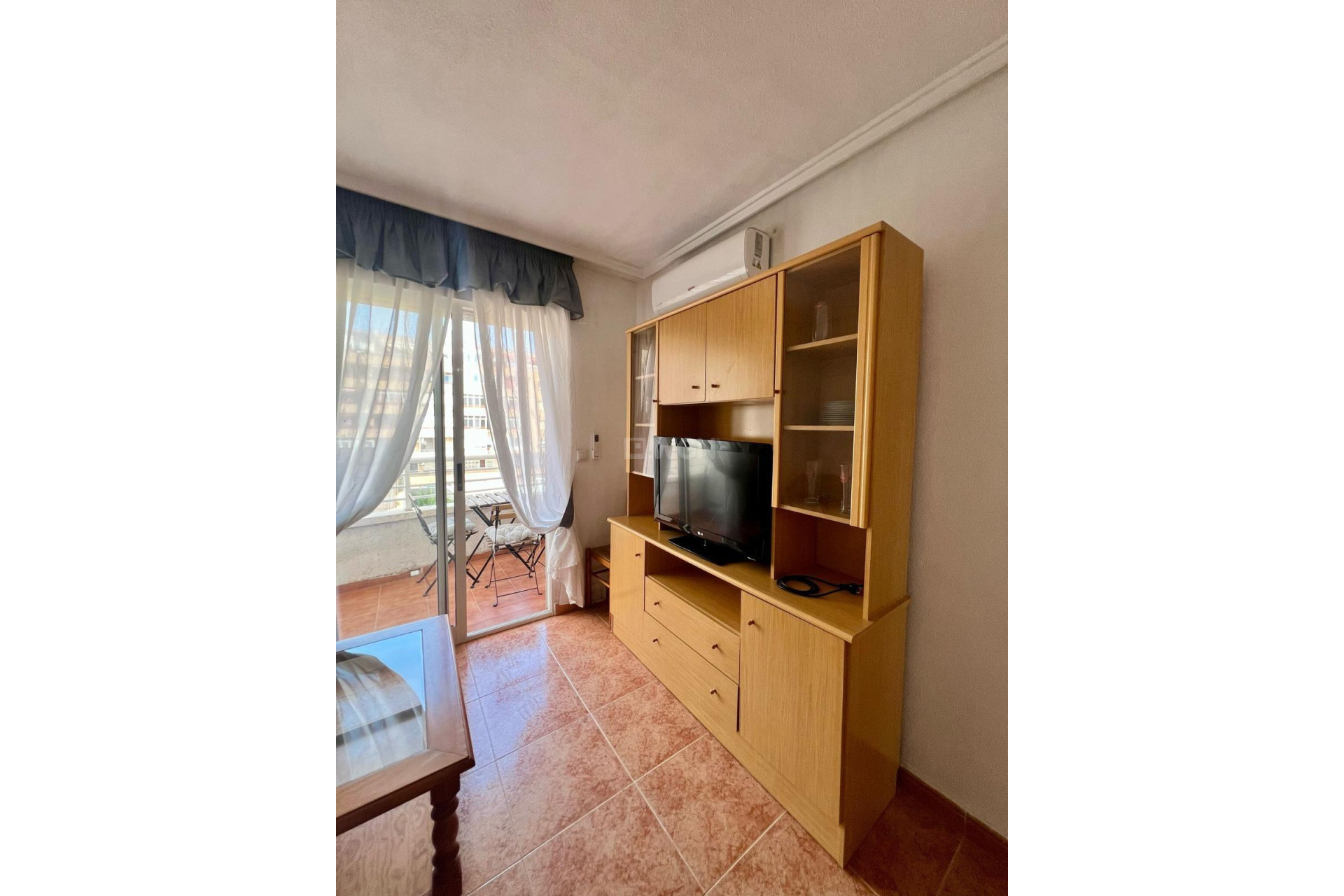 Resale - Apartment / flat - Torrevieja - Playa de los Locos