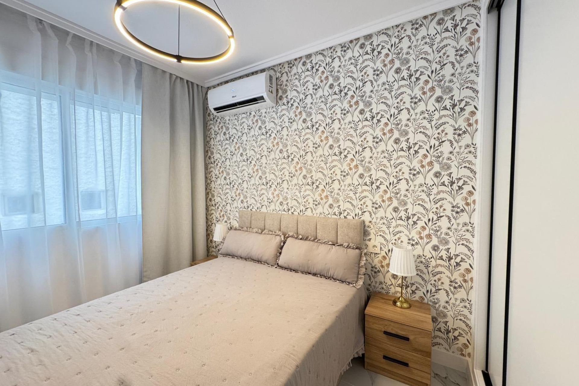 Resale - Apartment / flat - Torrevieja - Playa de los Locos