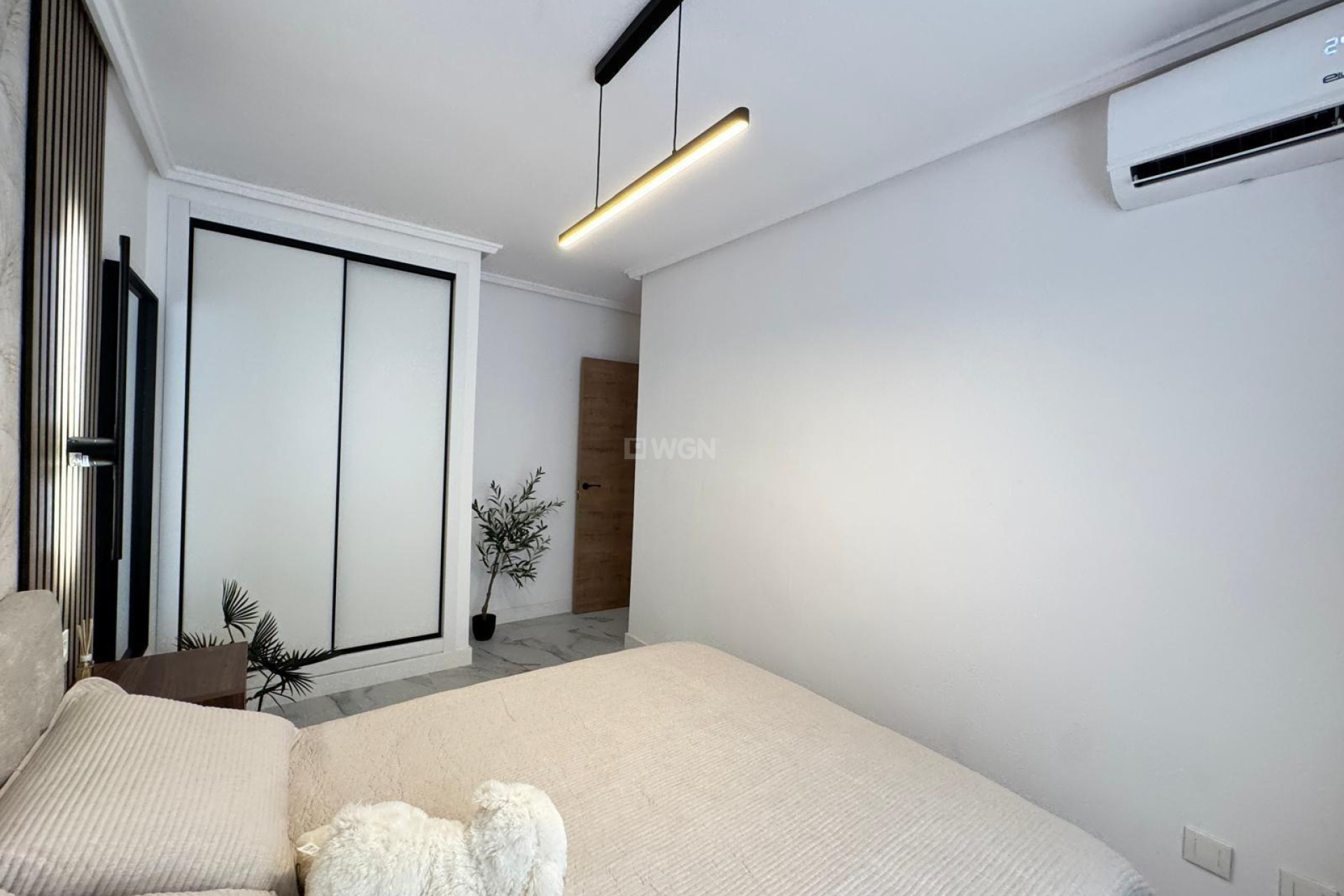 Resale - Apartment / flat - Torrevieja - Playa de los Locos