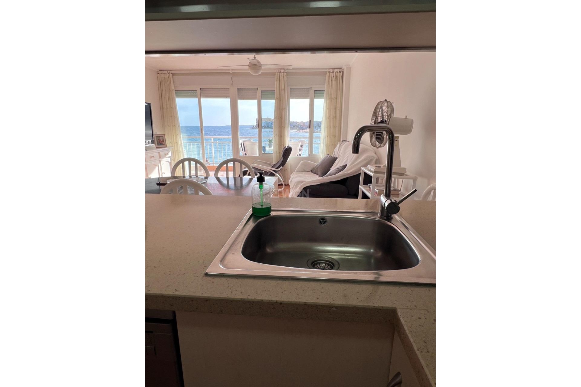 Resale - Apartment / flat - Torrevieja - Playa de los Locos