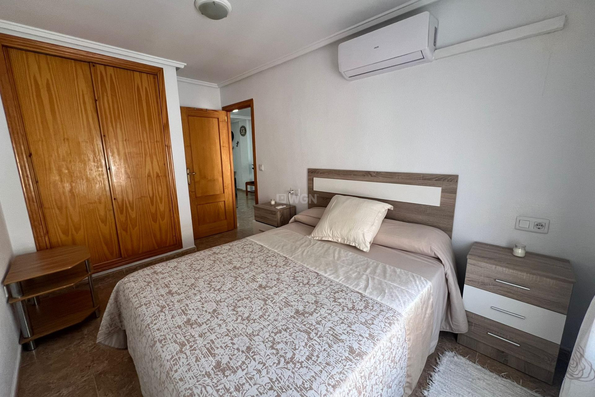 Resale - Apartment / flat - Torrevieja - Playa de los Locos