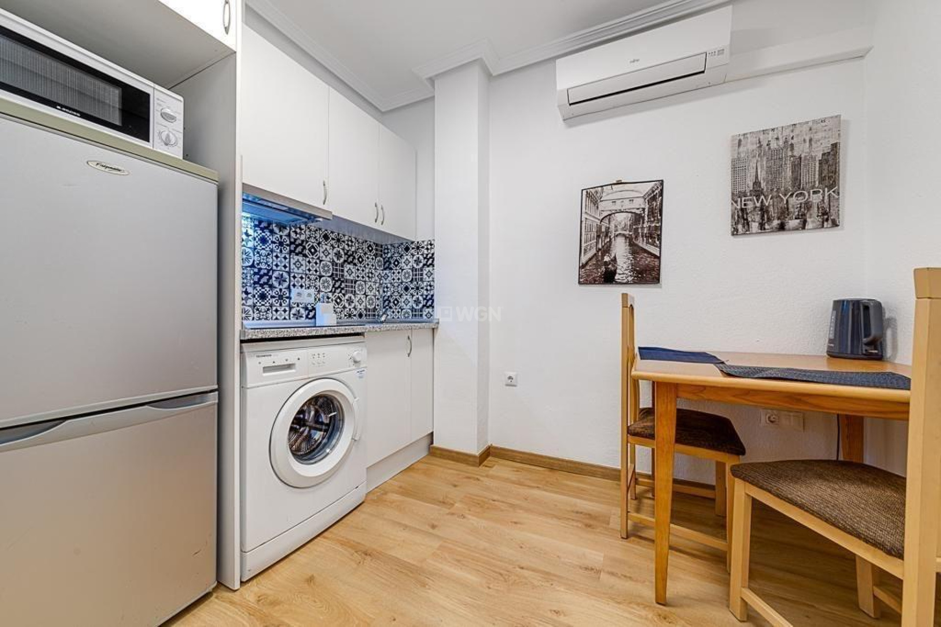 Resale - Apartment / flat - Torrevieja - Playa de los Locos