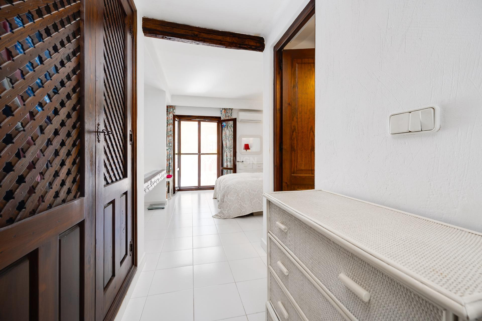 Resale - Apartment / flat - Torrevieja - Playa de los Locos