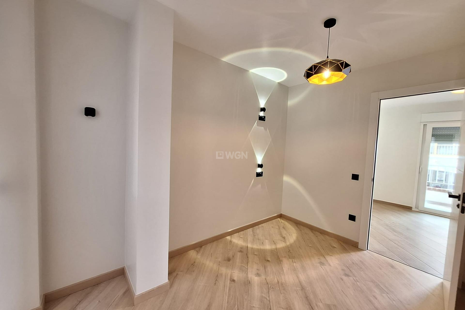 Resale - Apartment / flat - Torrevieja - Playa de los Locos