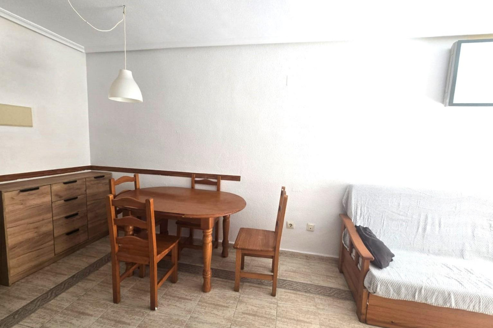 Resale - Apartment / flat - Torrevieja - Playa de los Locos