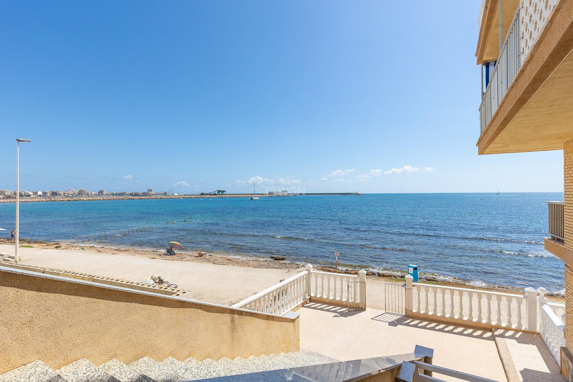 Resale - Apartment / flat - Torrevieja - Playa De Los Naufragos