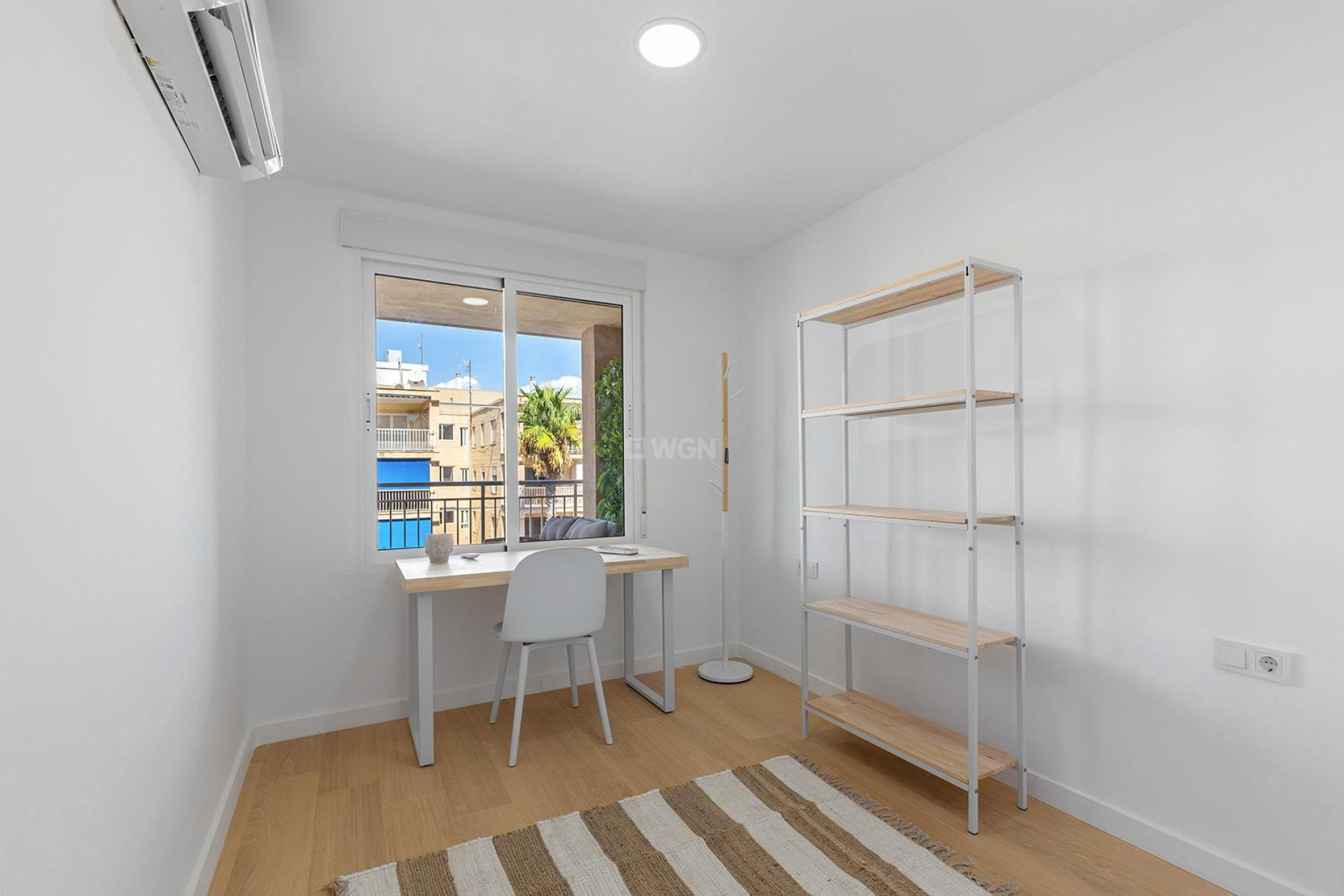 Resale - Apartment / flat - Torrevieja - Playa De Los Naufragos