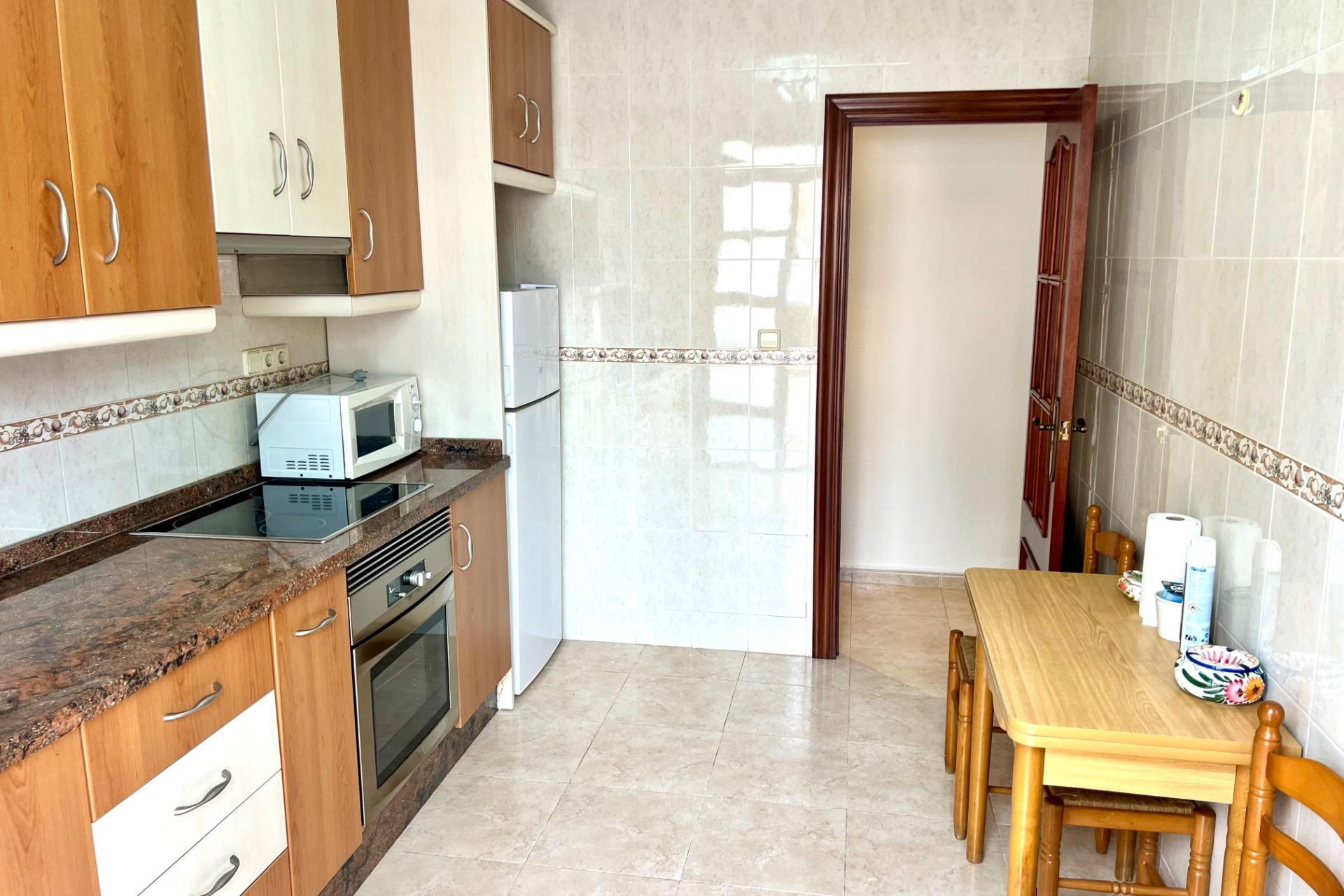 Resale - Apartment / flat - Torrevieja - Playa De Los Naufragos