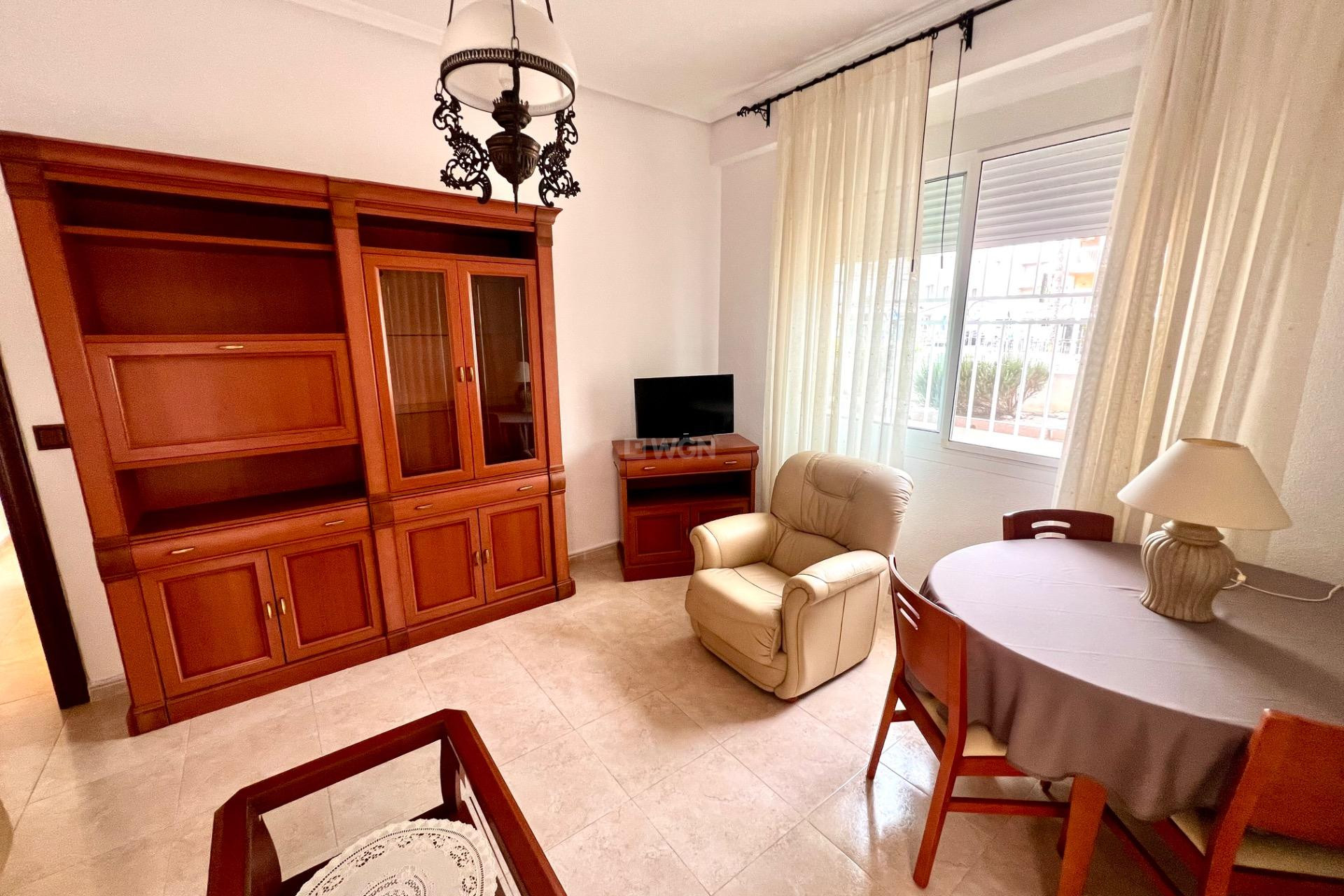 Resale - Apartment / flat - Torrevieja - Playa De Los Naufragos