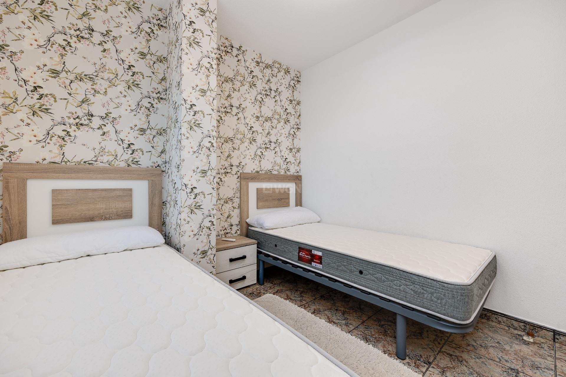 Resale - Apartment / flat - Torrevieja - Playa De Los Naufragos