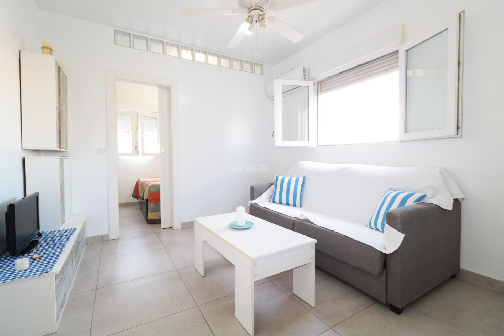 Resale - Apartment / flat - Torrevieja - Playa De Los Naufragos