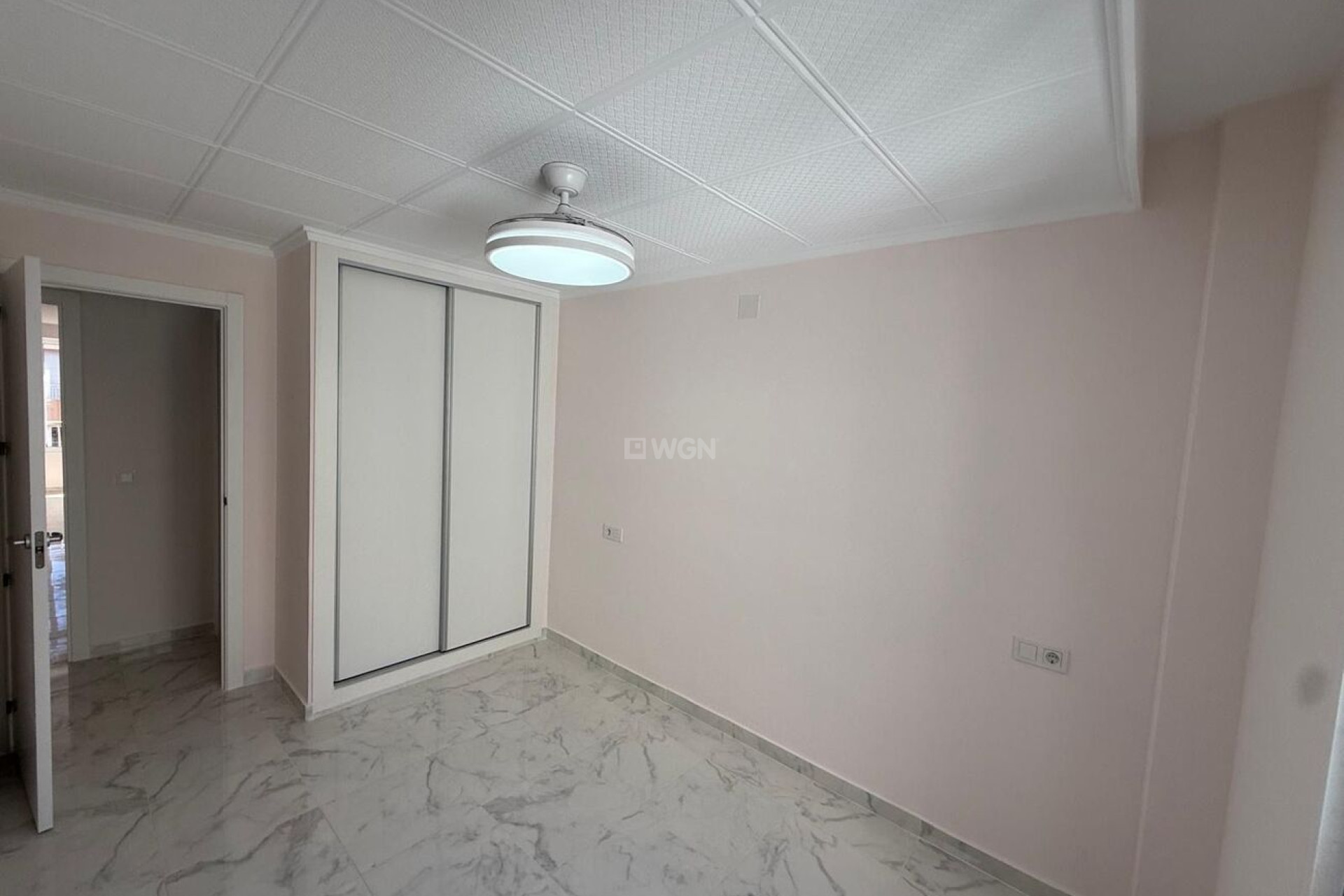 Resale - Apartment / flat - Torrevieja - Playa del Acequión