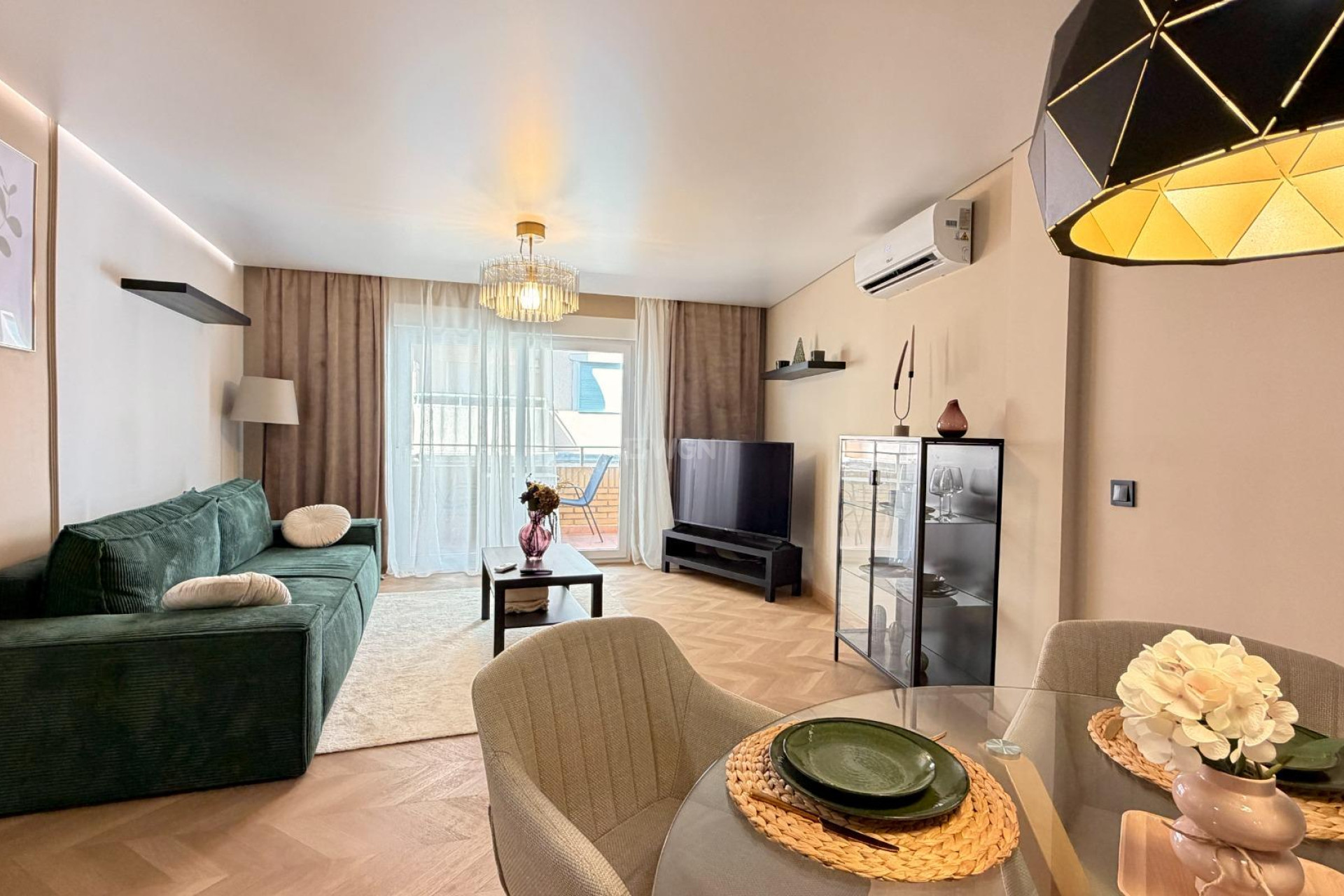 Resale - Apartment / flat - Torrevieja - Playa del Cura