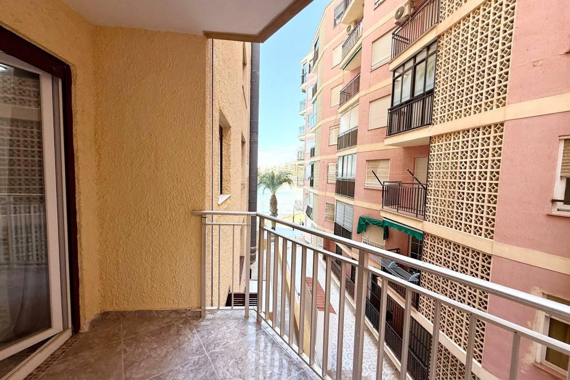 Resale - Apartment / flat - Torrevieja - Playa del Cura